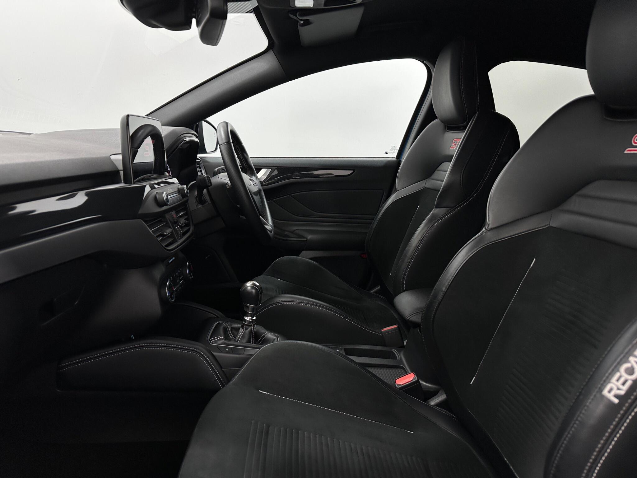 Ford Focus view 34