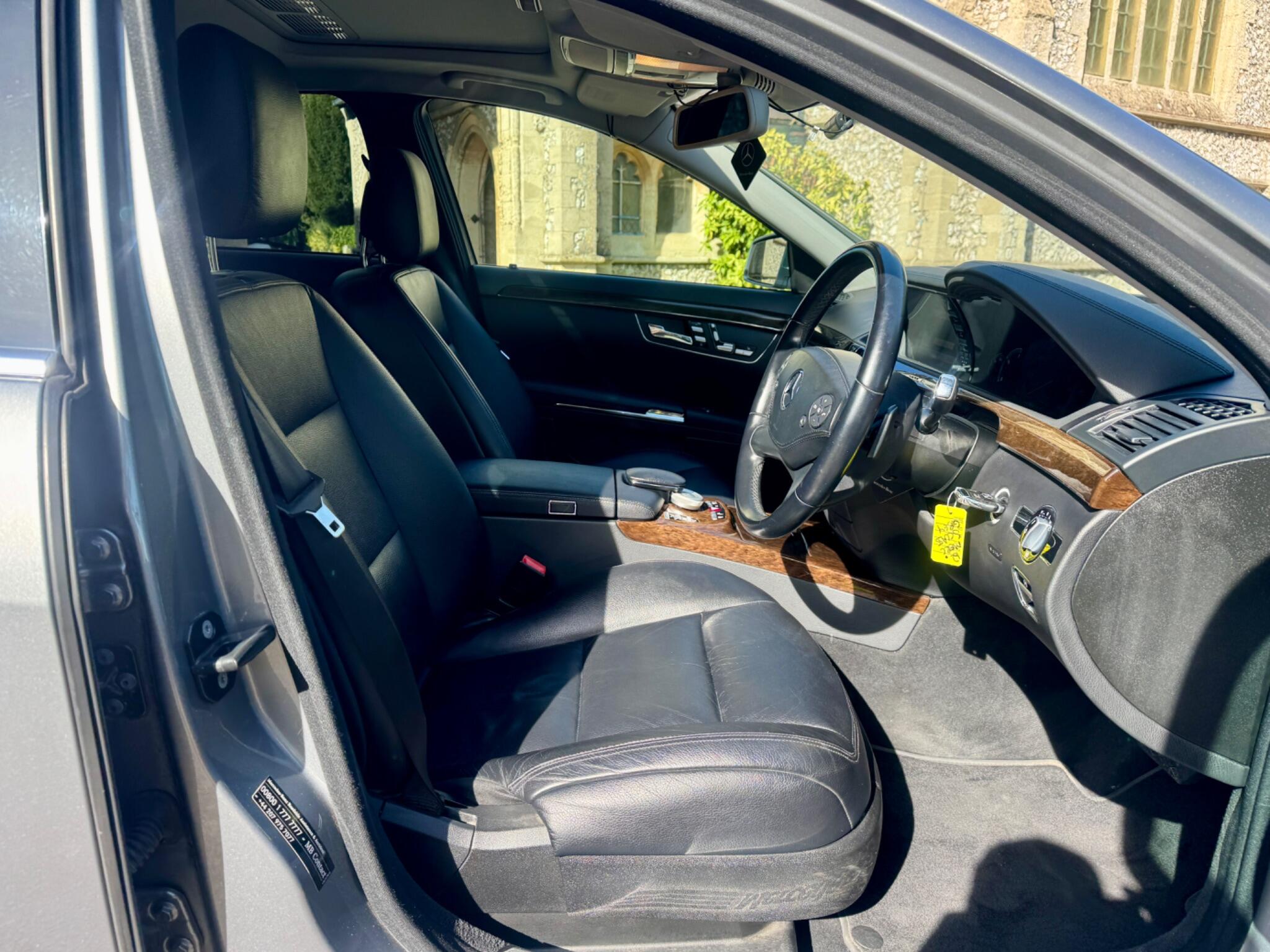 Mercedes-Benz S-Class view 26