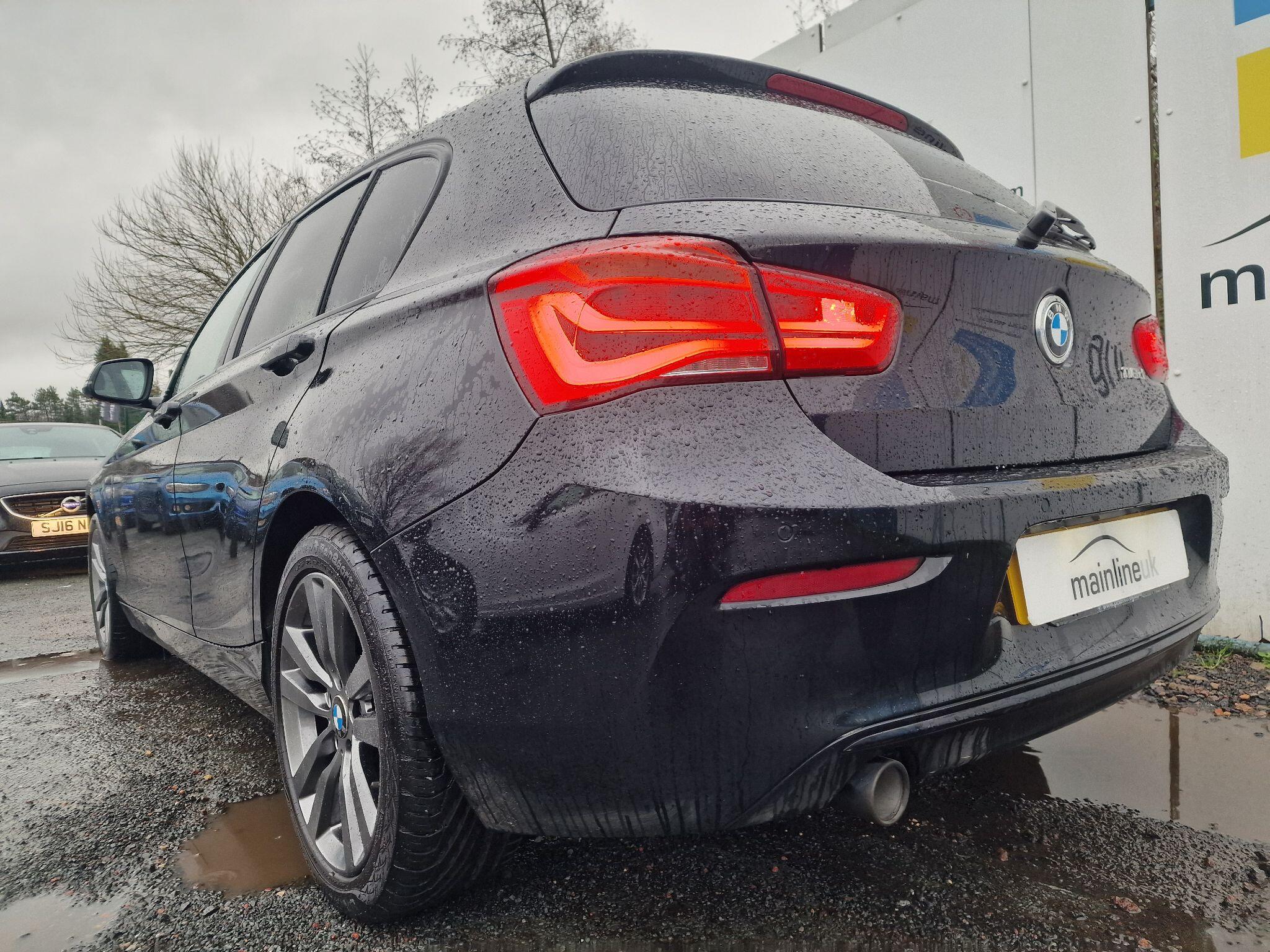 BMW 1 Series view 16