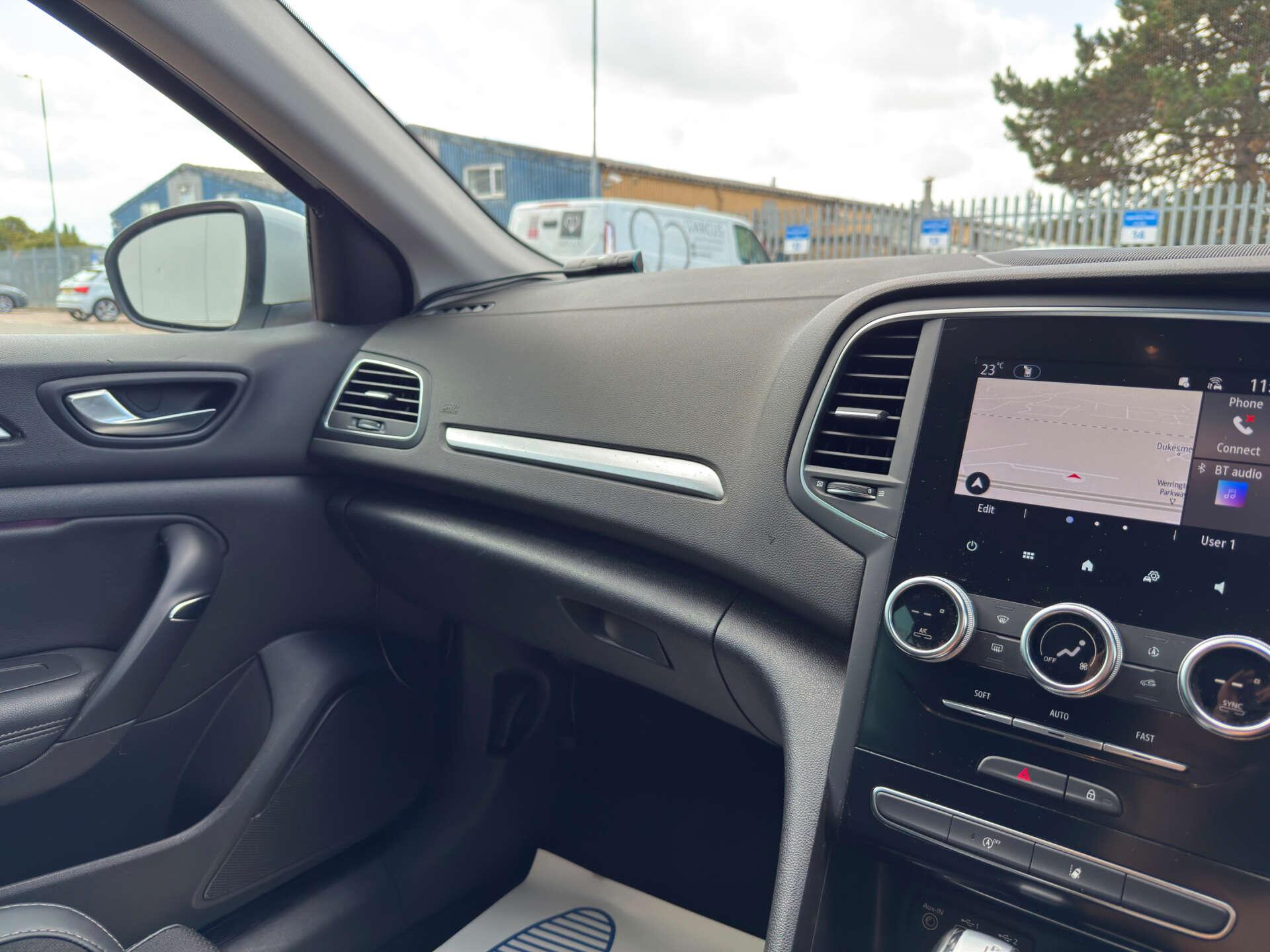 Renault Megane view 55