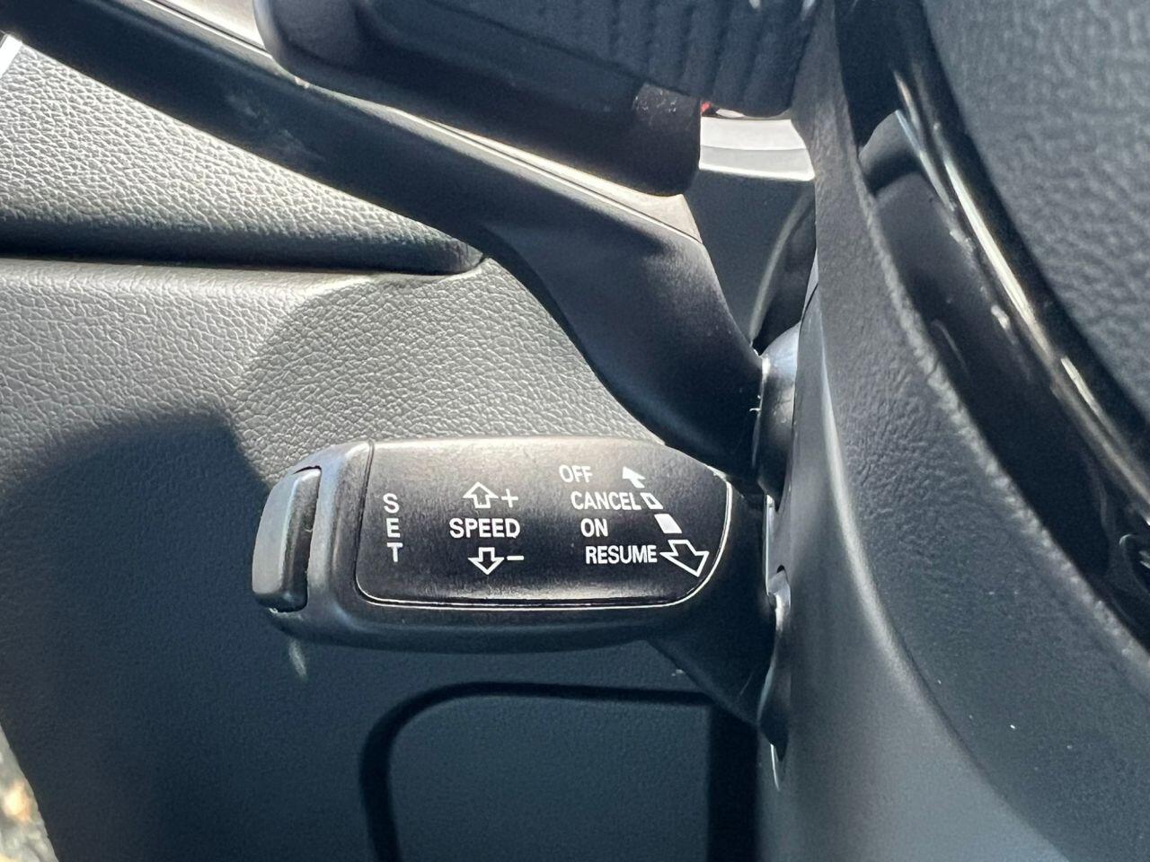 Audi Q3 view 29