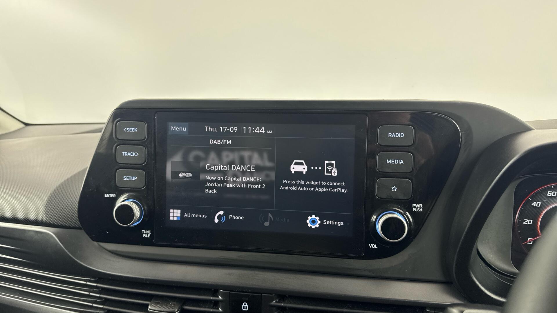 Hyundai i20 view 12