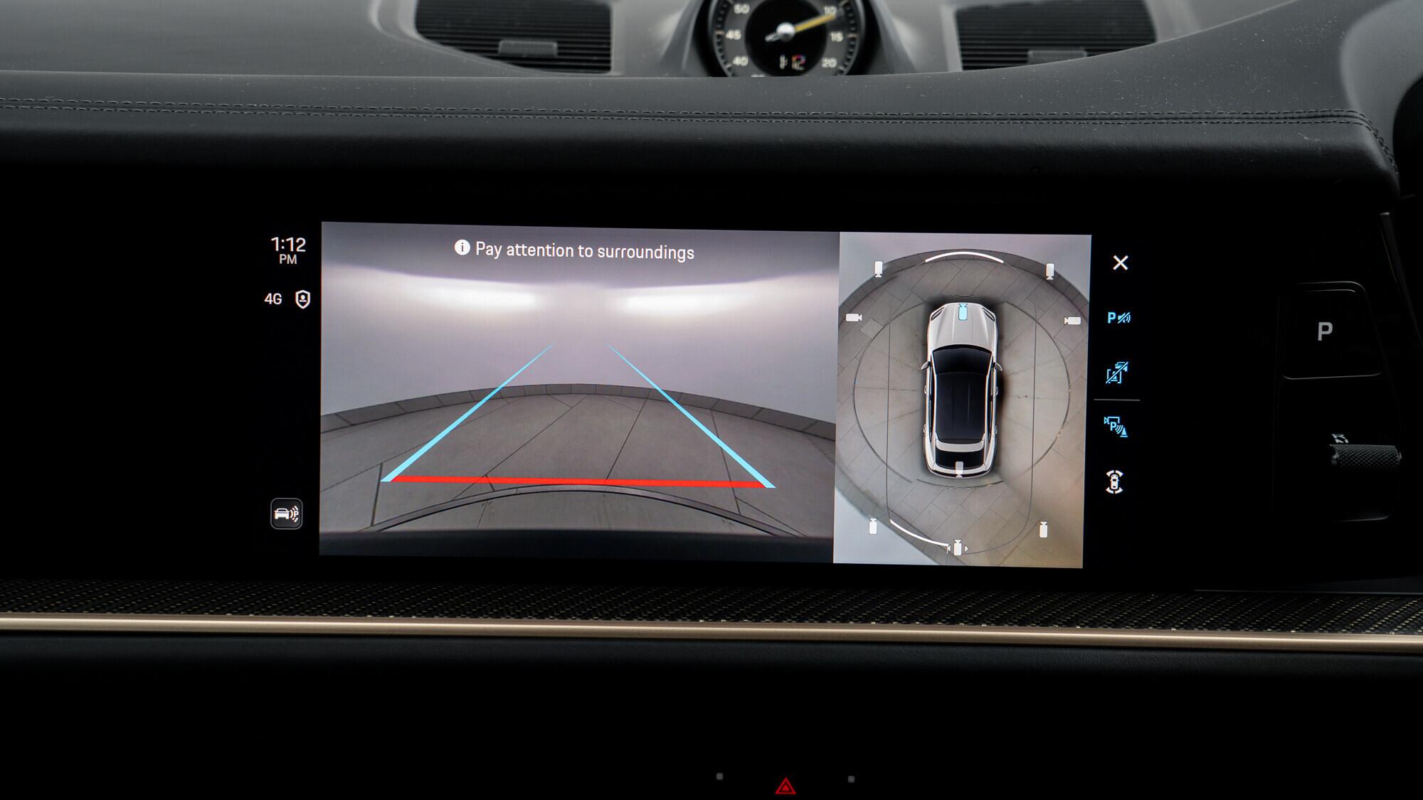 Porsche Cayenne view 31