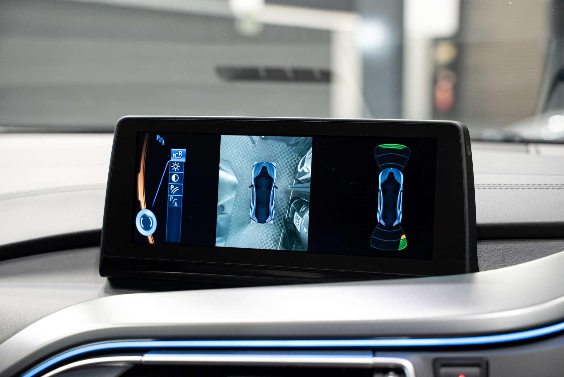 BMW I8 view 14