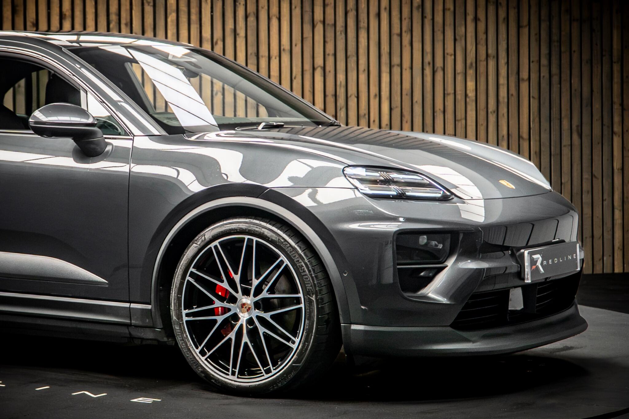 Porsche Macan view 10