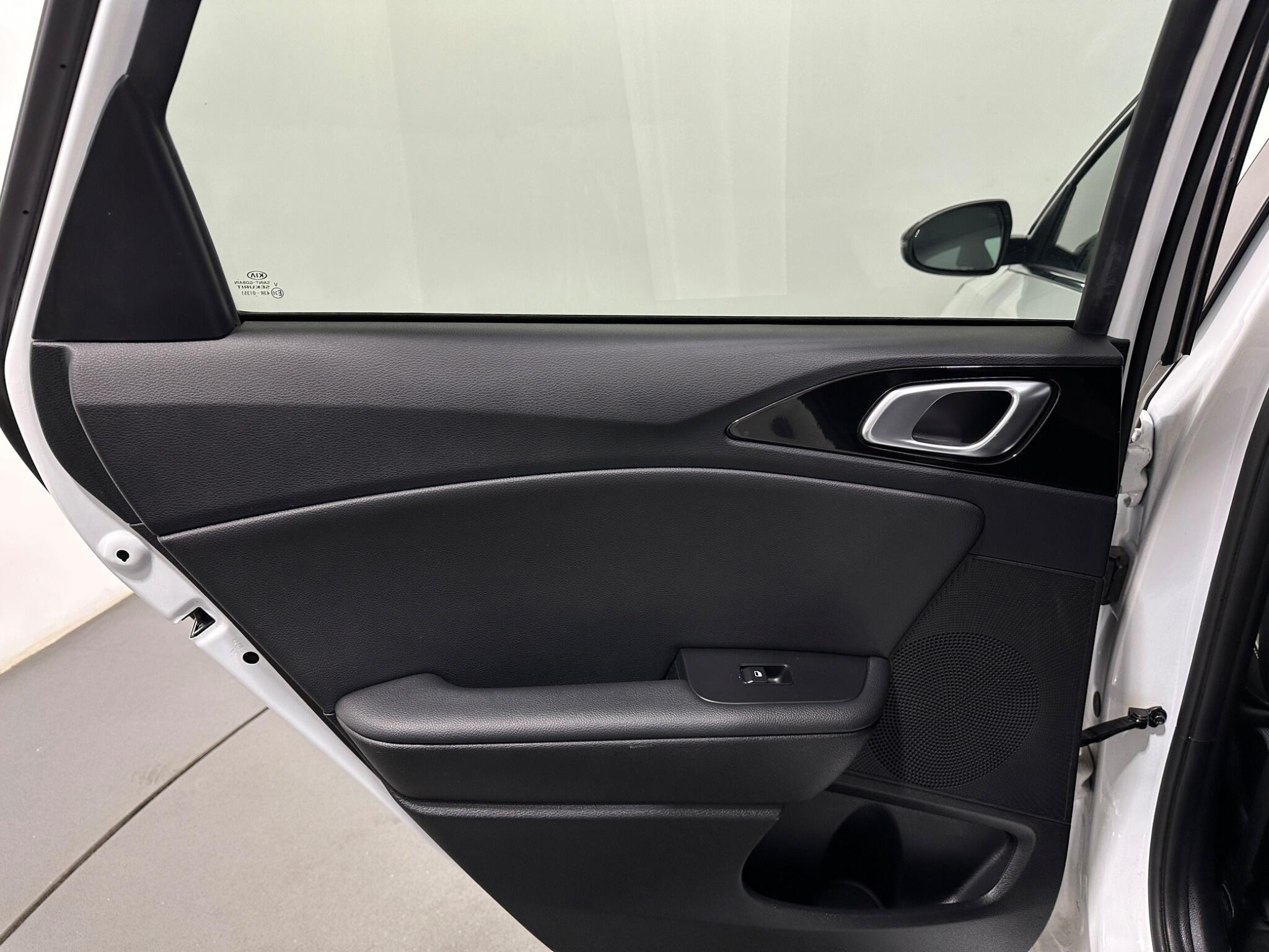 Kia Ceed view 40