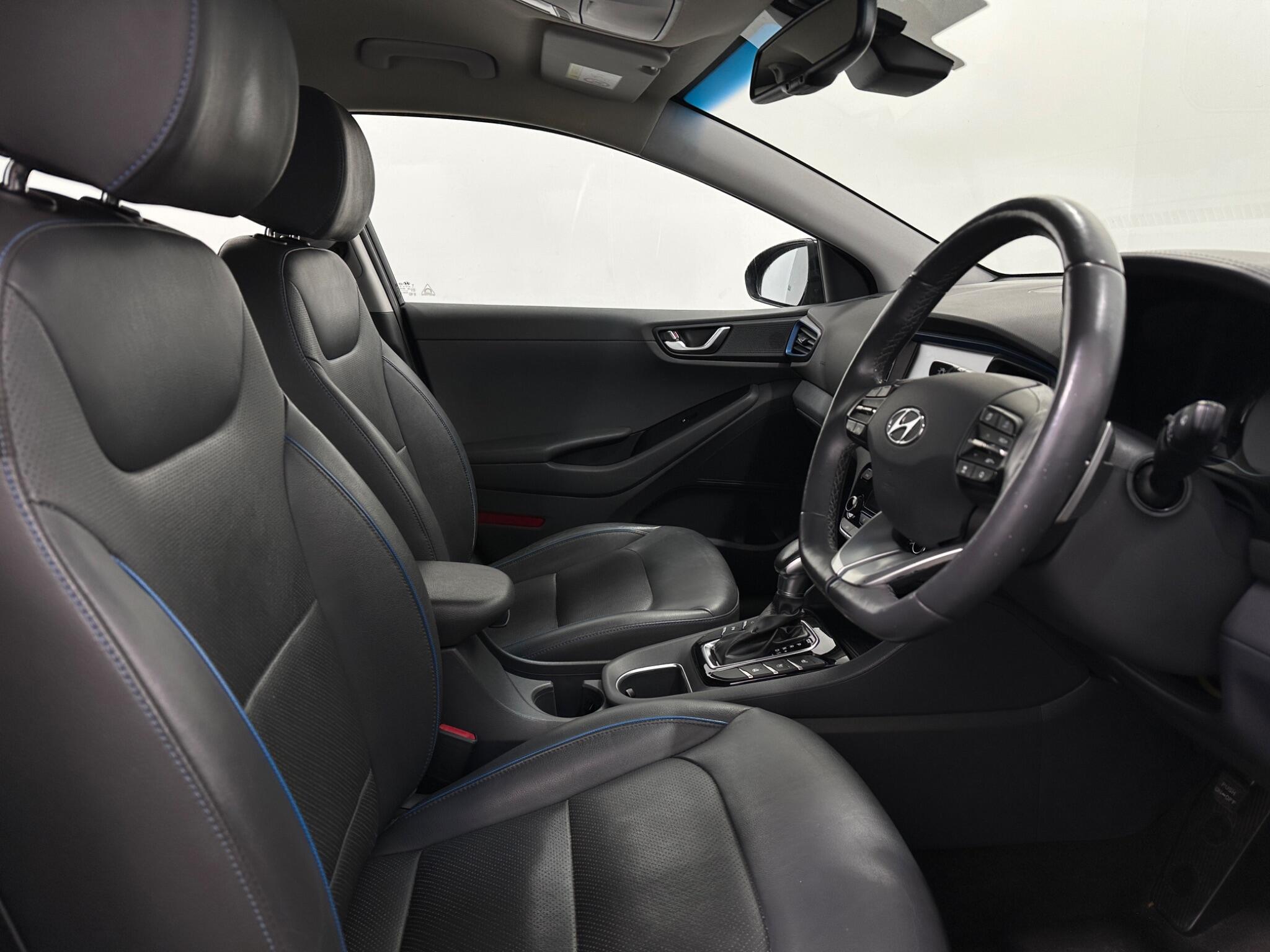 Hyundai IONIQ view 32