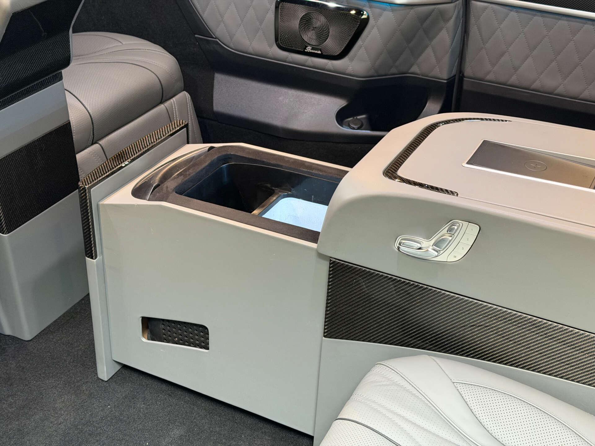 Mercedes-Benz V Class view 16