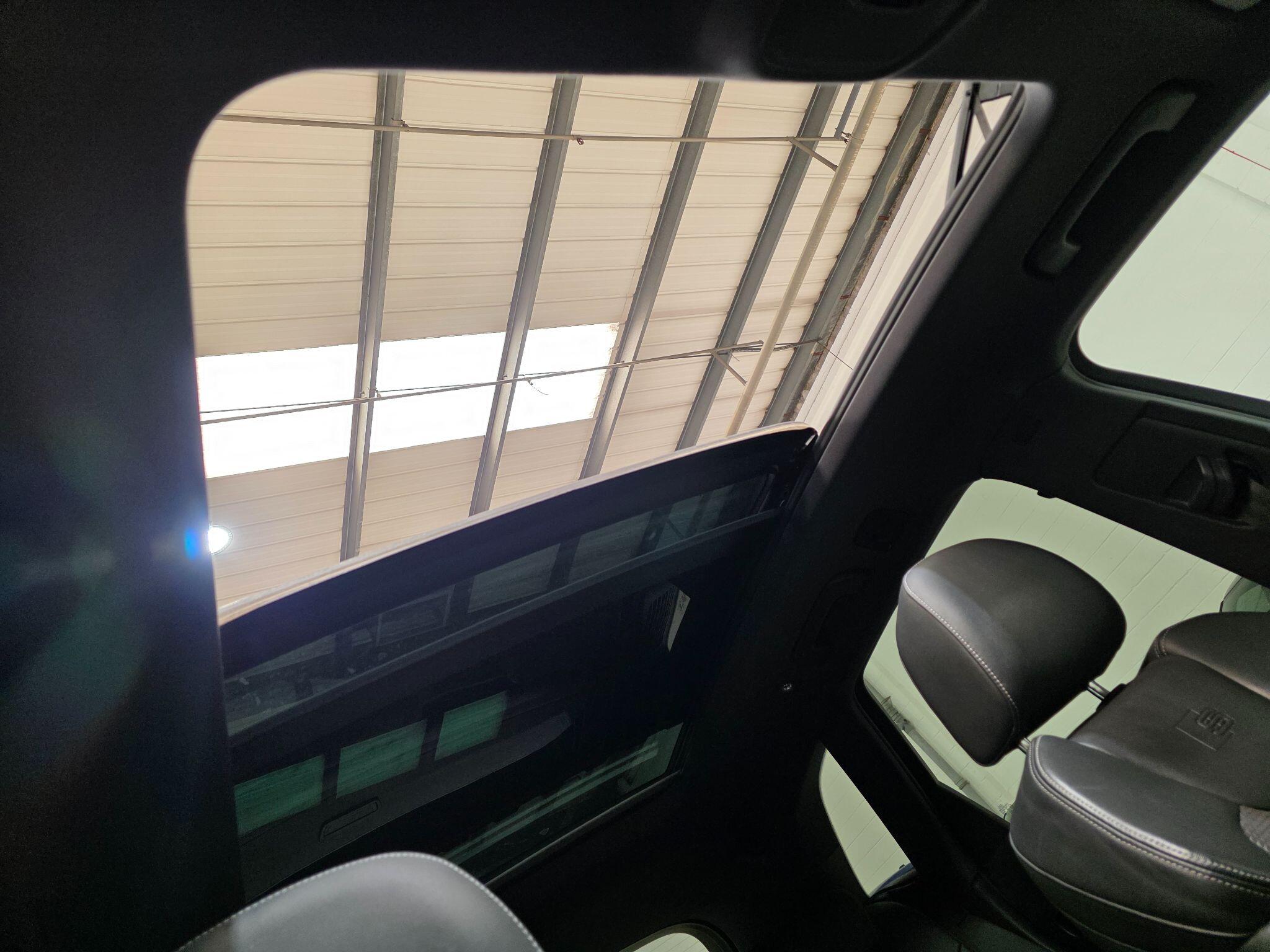 Audi Q5 view 7