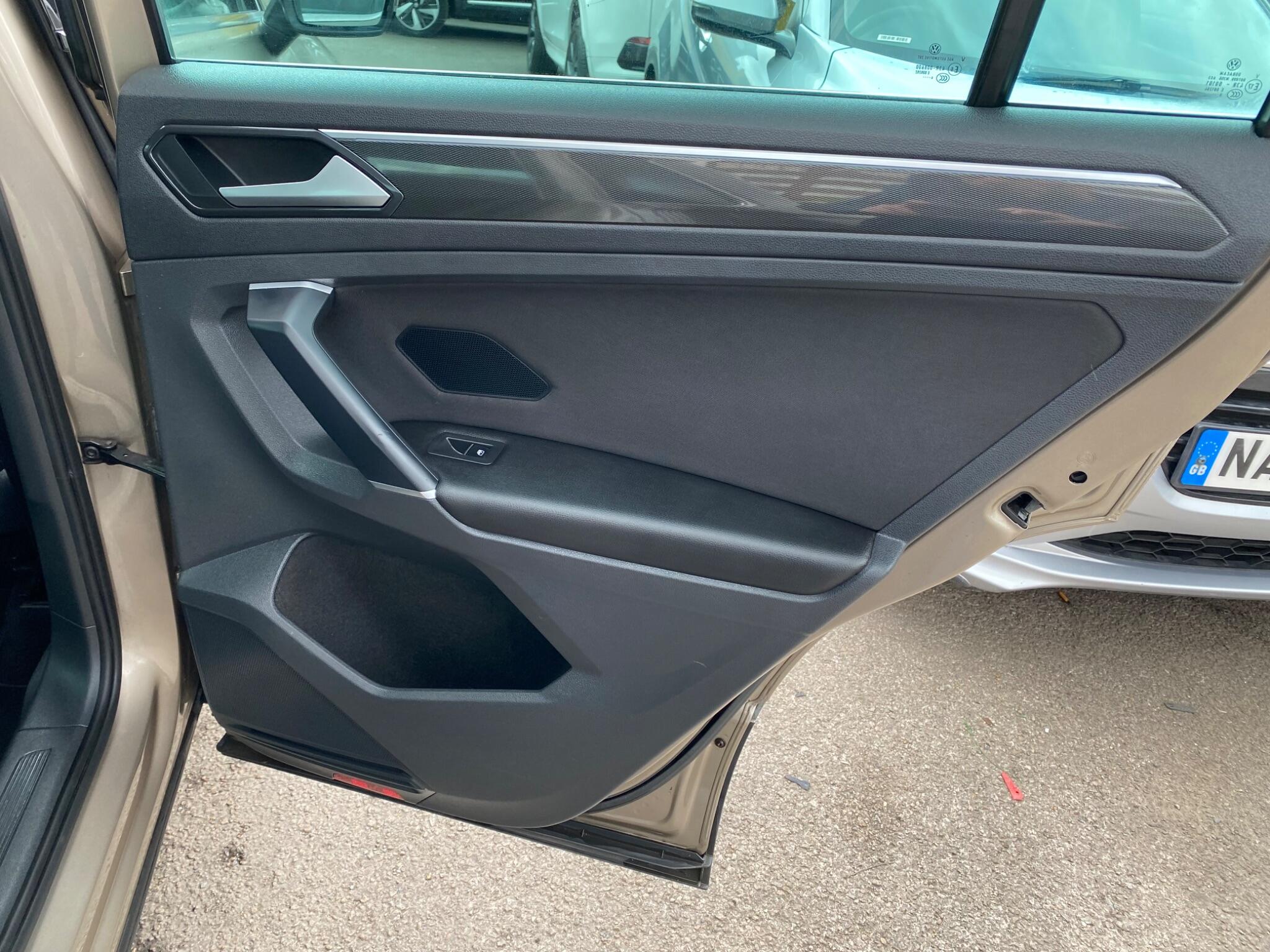 Volkswagen Tiguan view 34