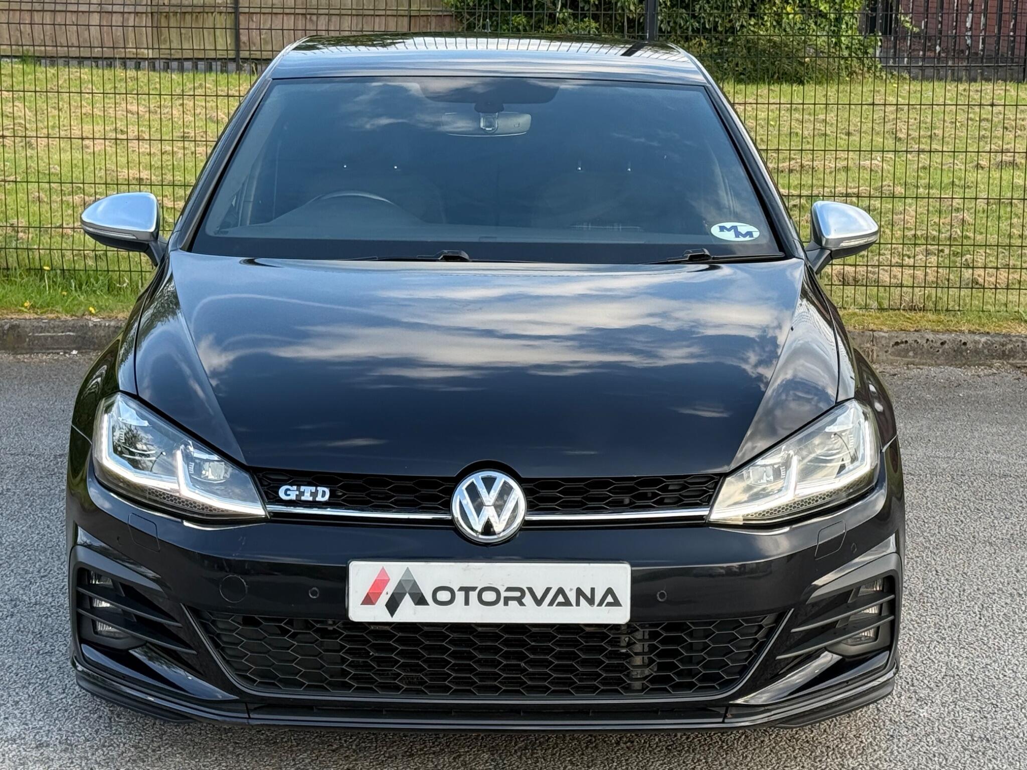 Volkswagen Golf view 2