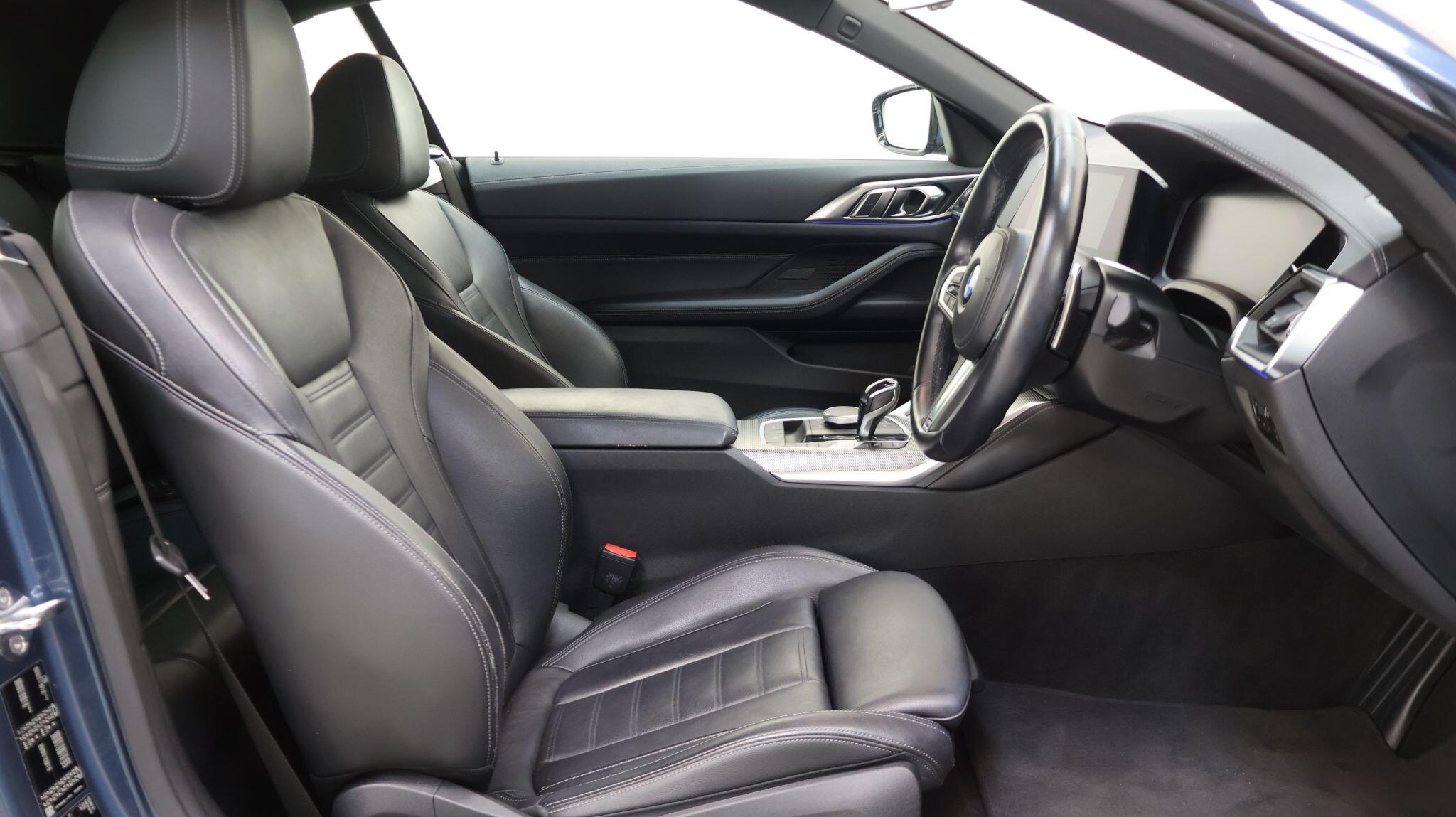 BMW 4 Series view 11