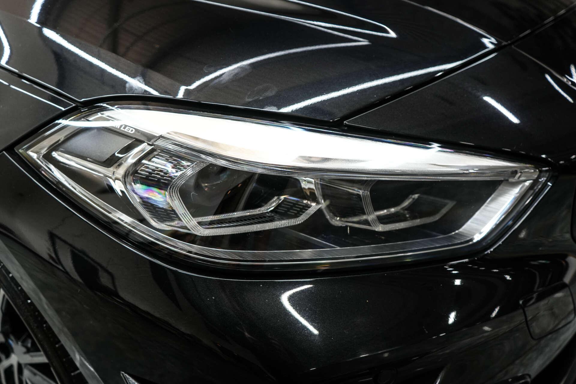 BMW 1 Series view 6