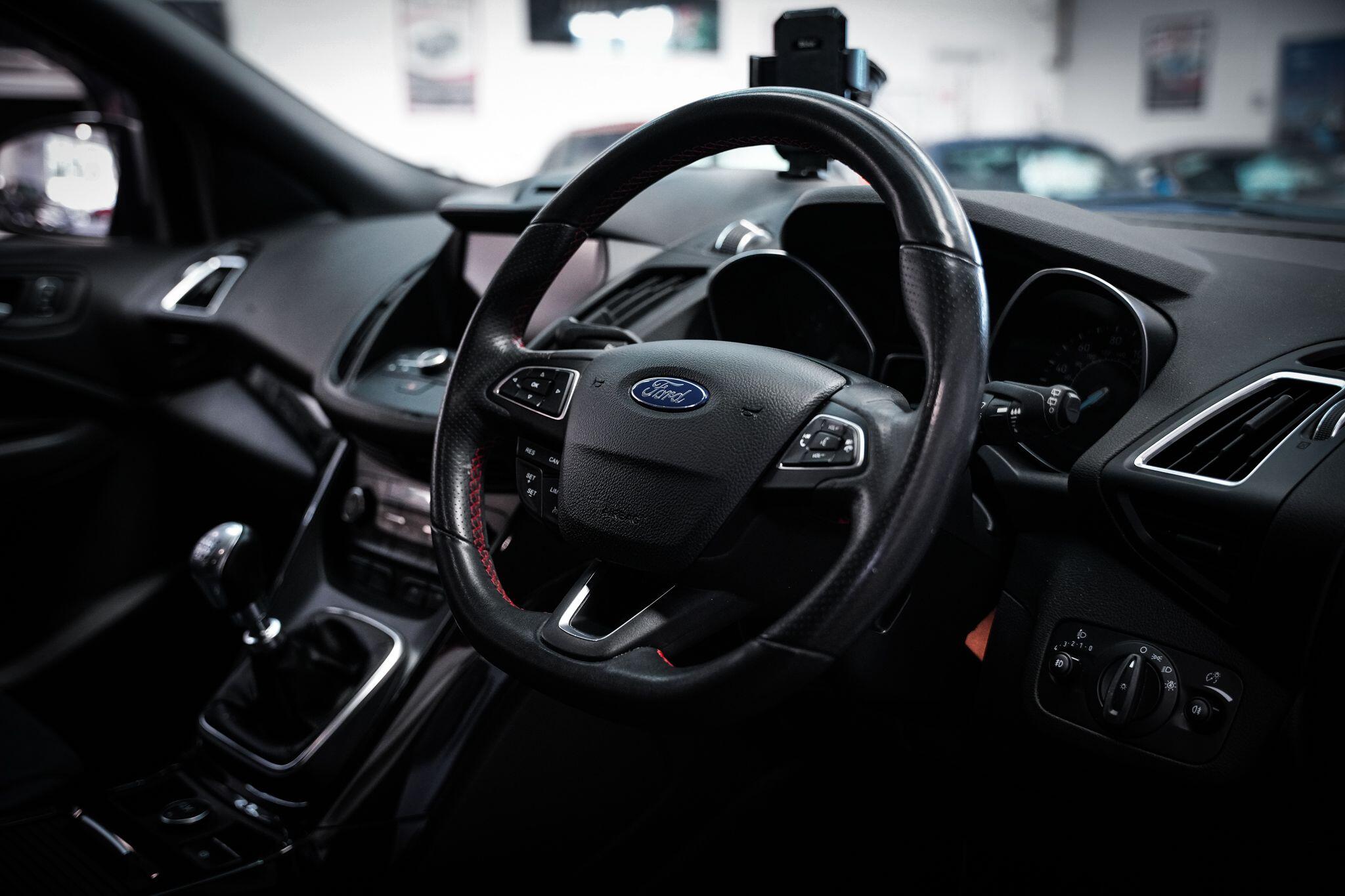 Ford Kuga view 18