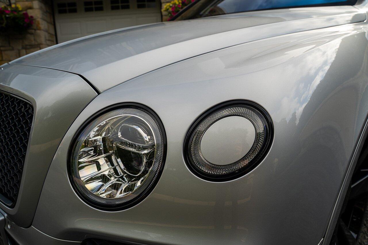 Bentley Bentayga view 35