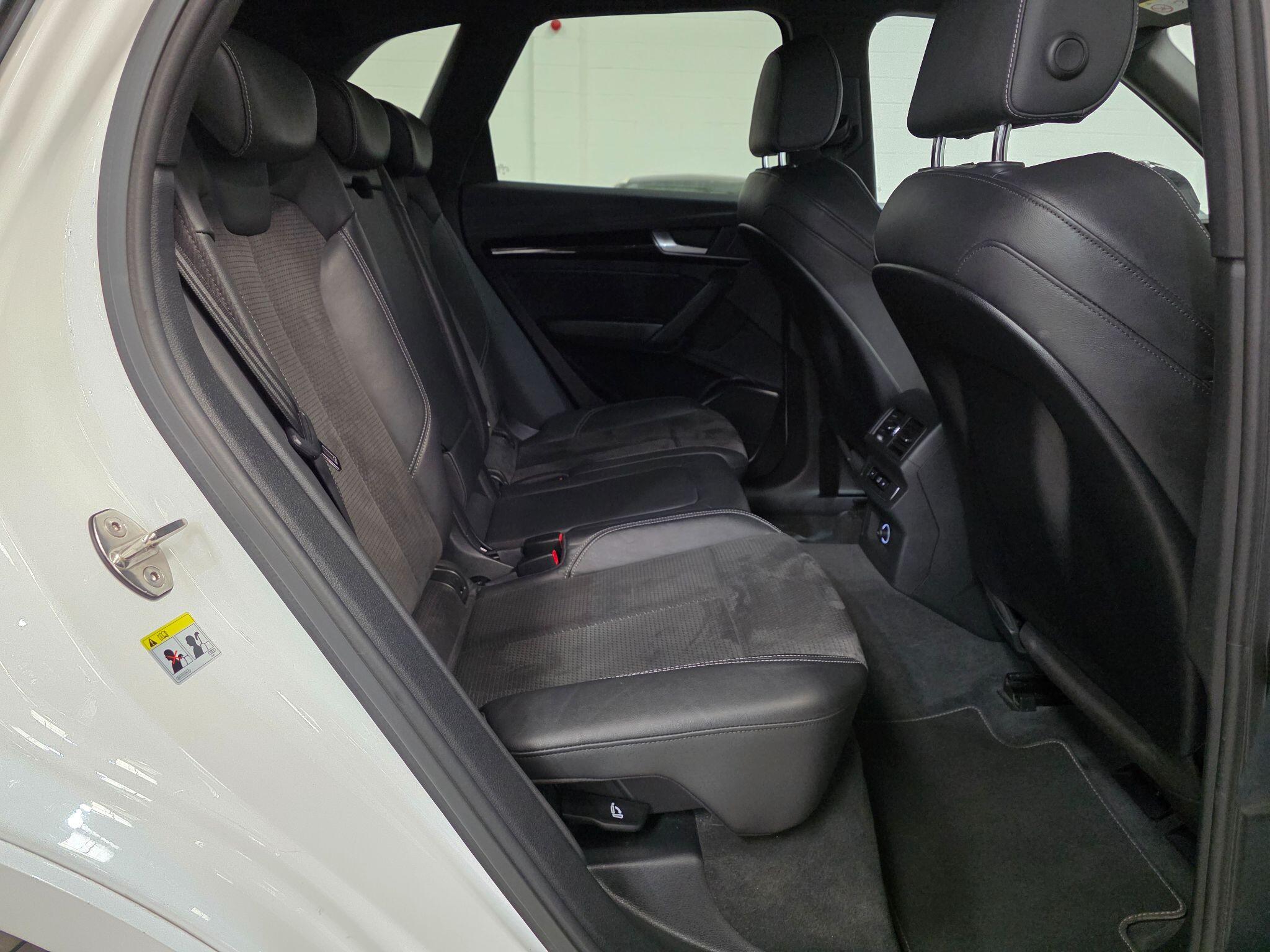 Audi Q5 view 26