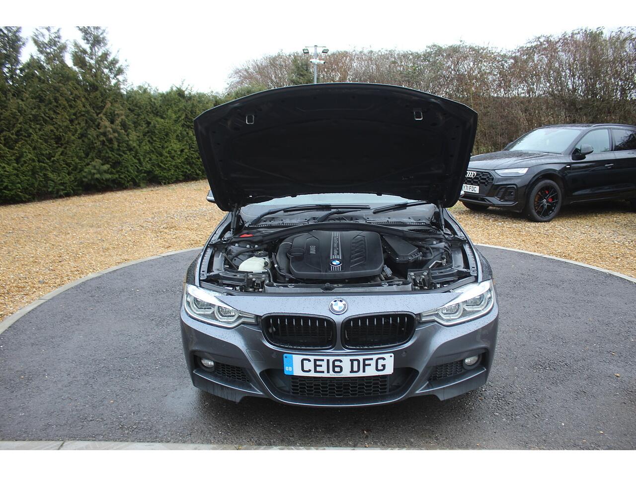 BMW 3 Series view 29