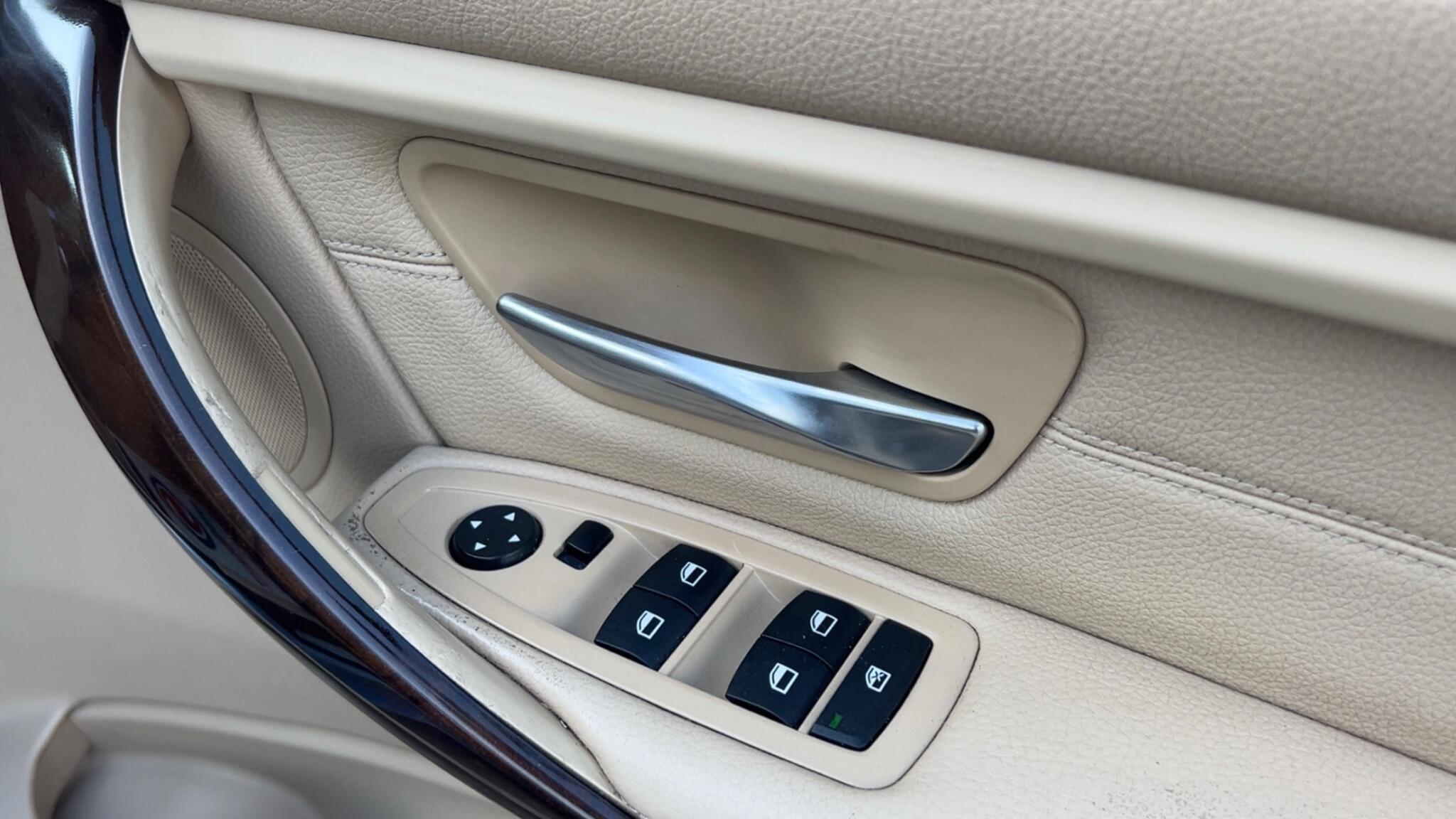 BMW 3 Series view 21