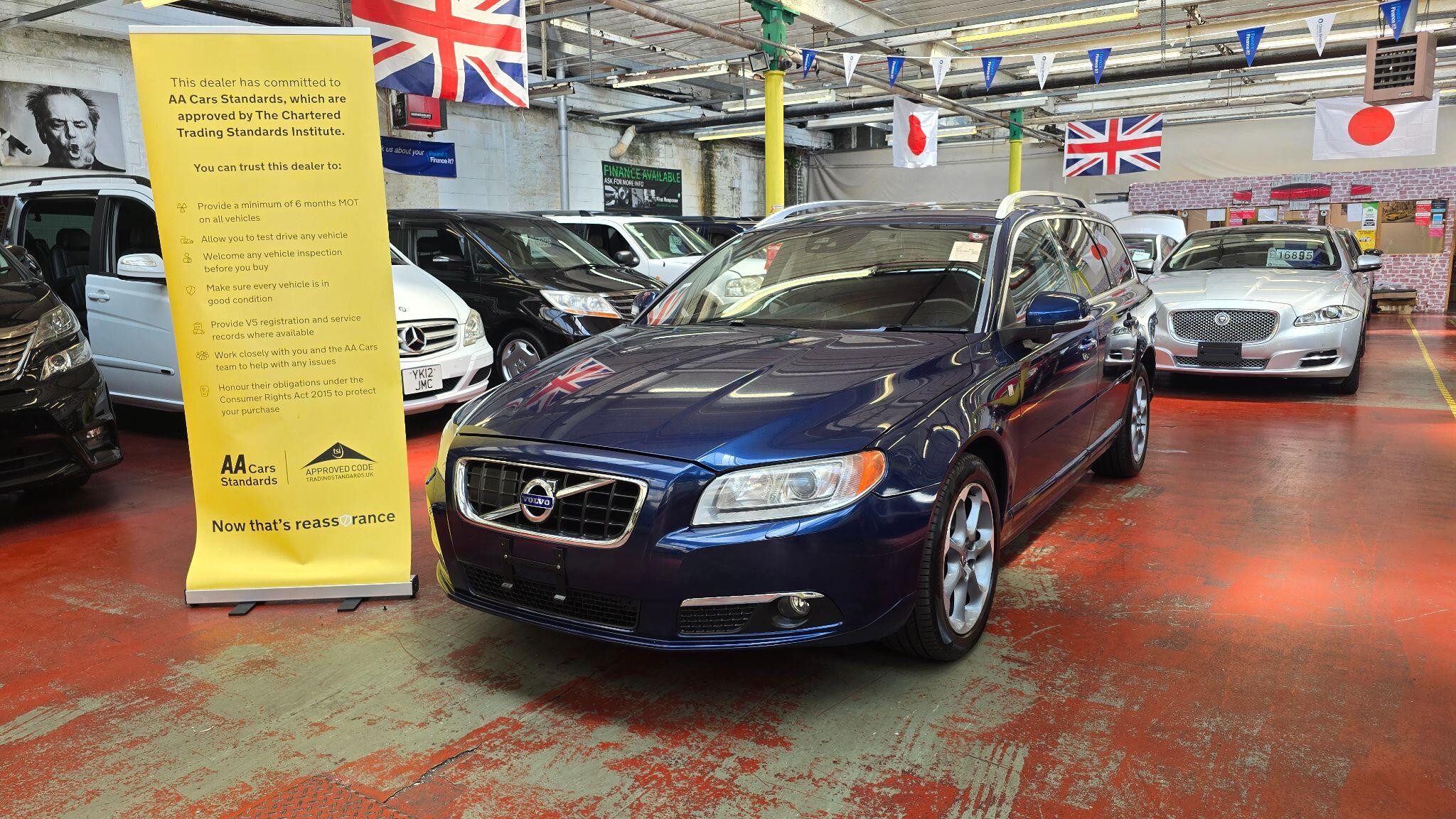 Volvo V70 view 13