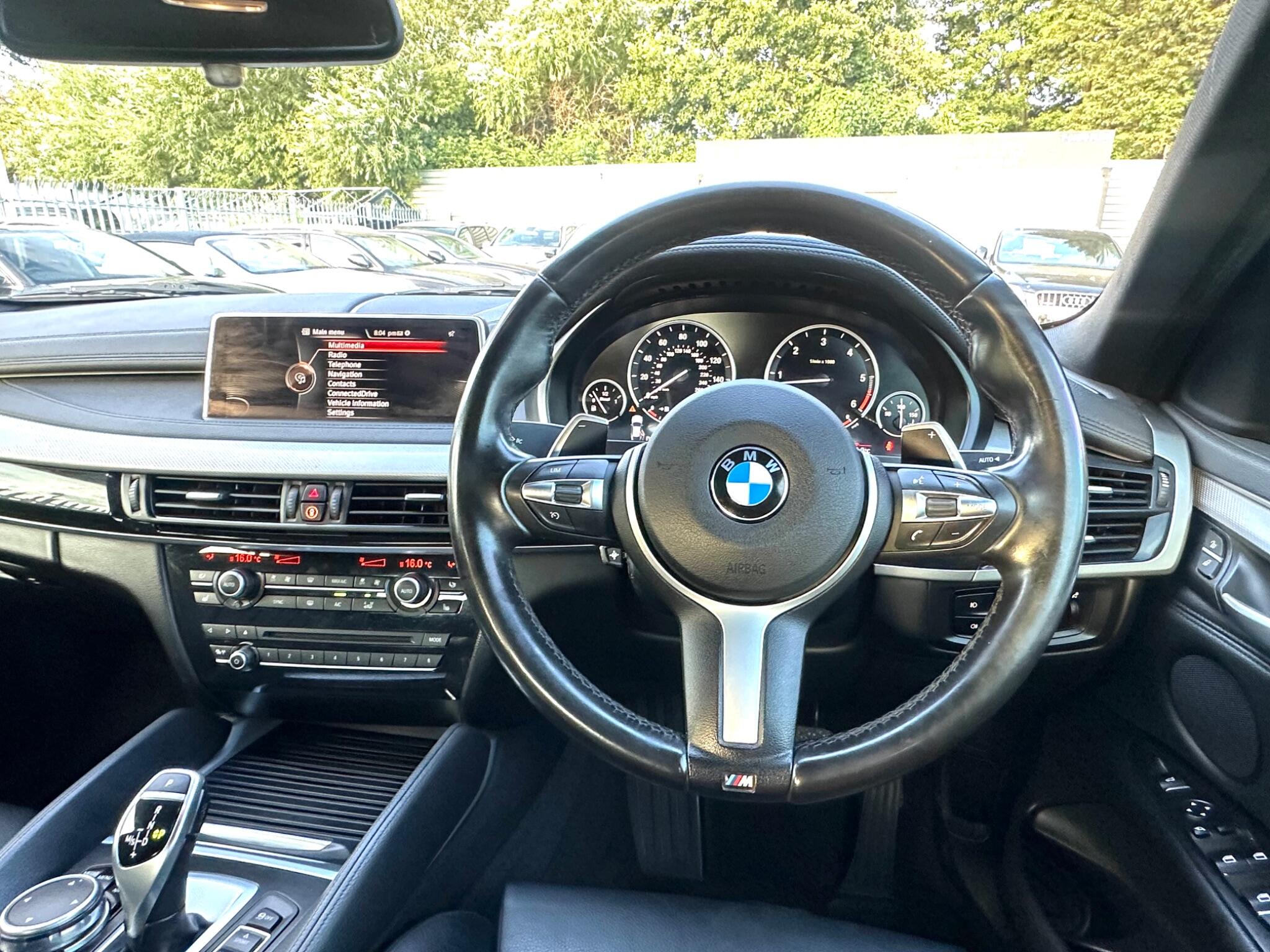 BMW X6 view 23