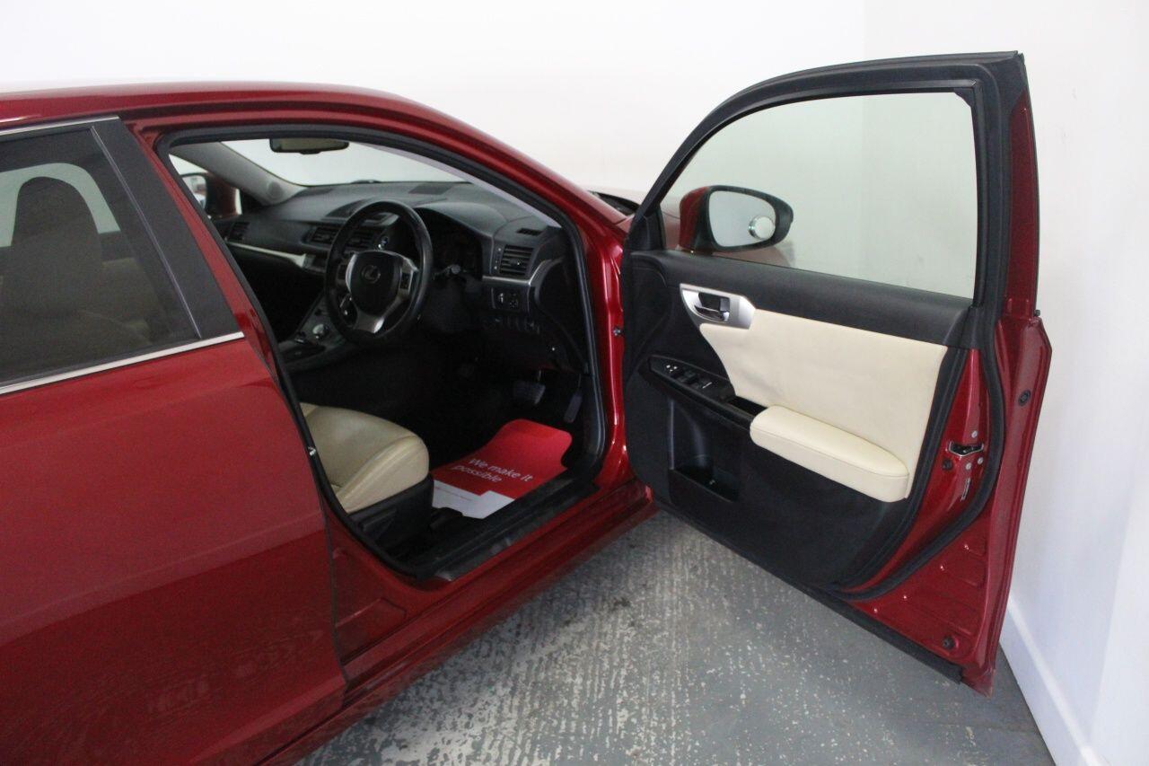 Lexus CT view 25