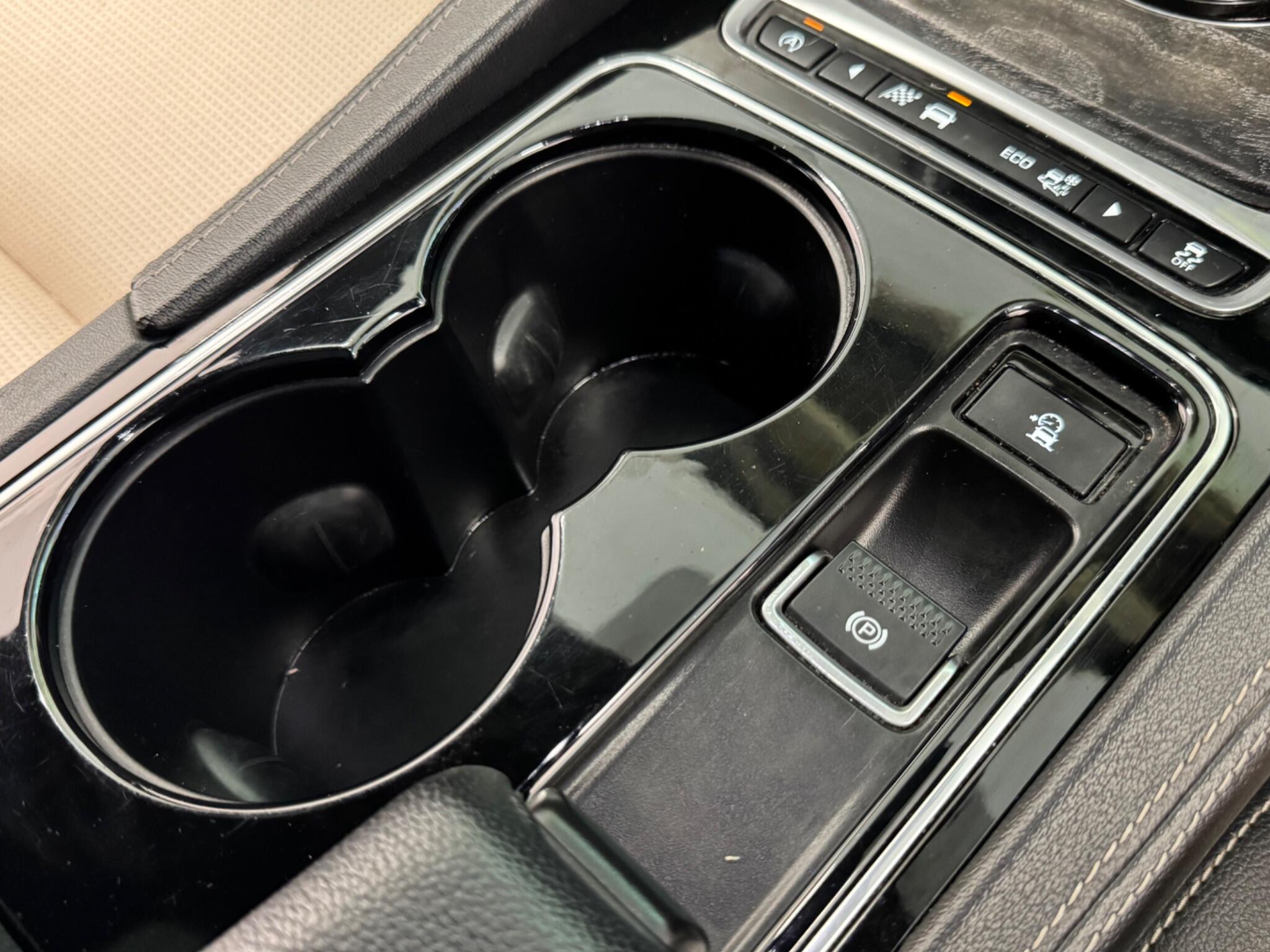 Jaguar F-Pace view 54