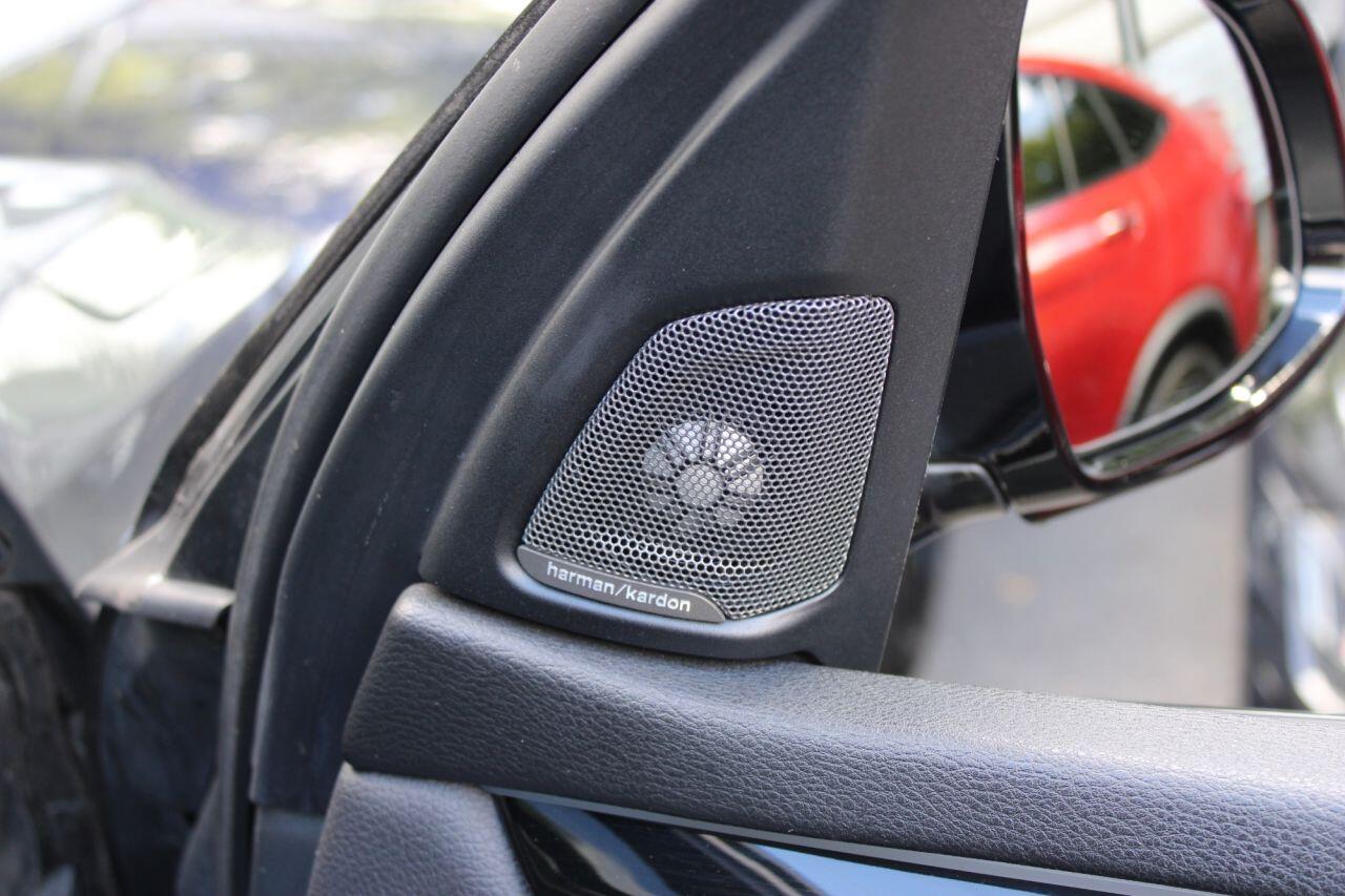 BMW X5 view 34