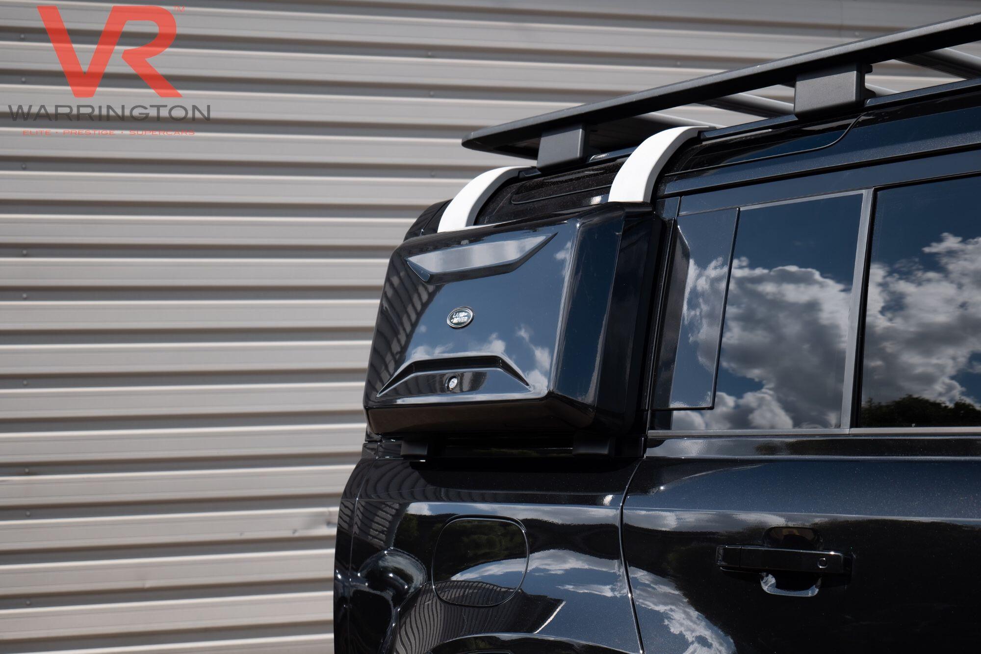 Land Rover Defender 110 view 42