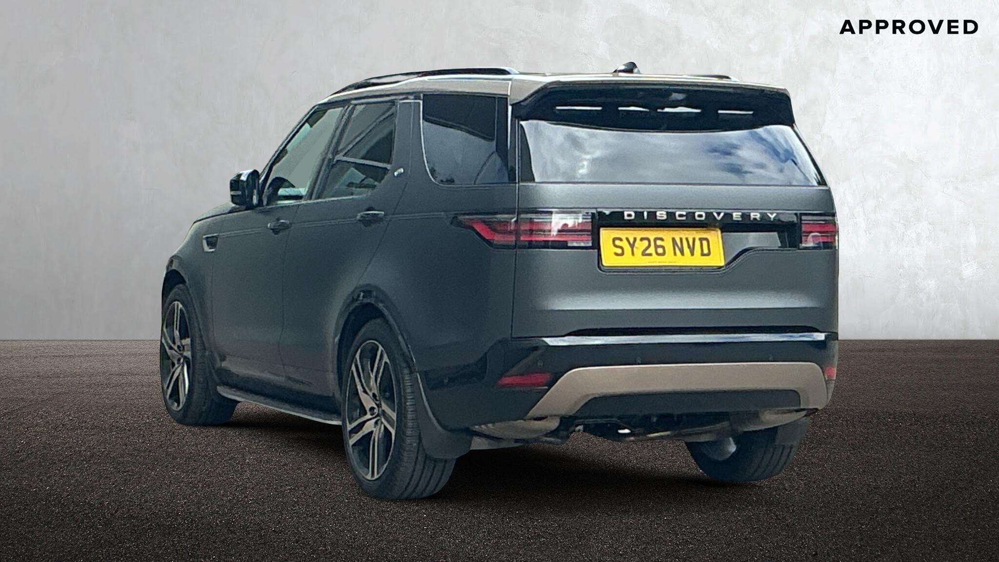 Land Rover Discovery view 2