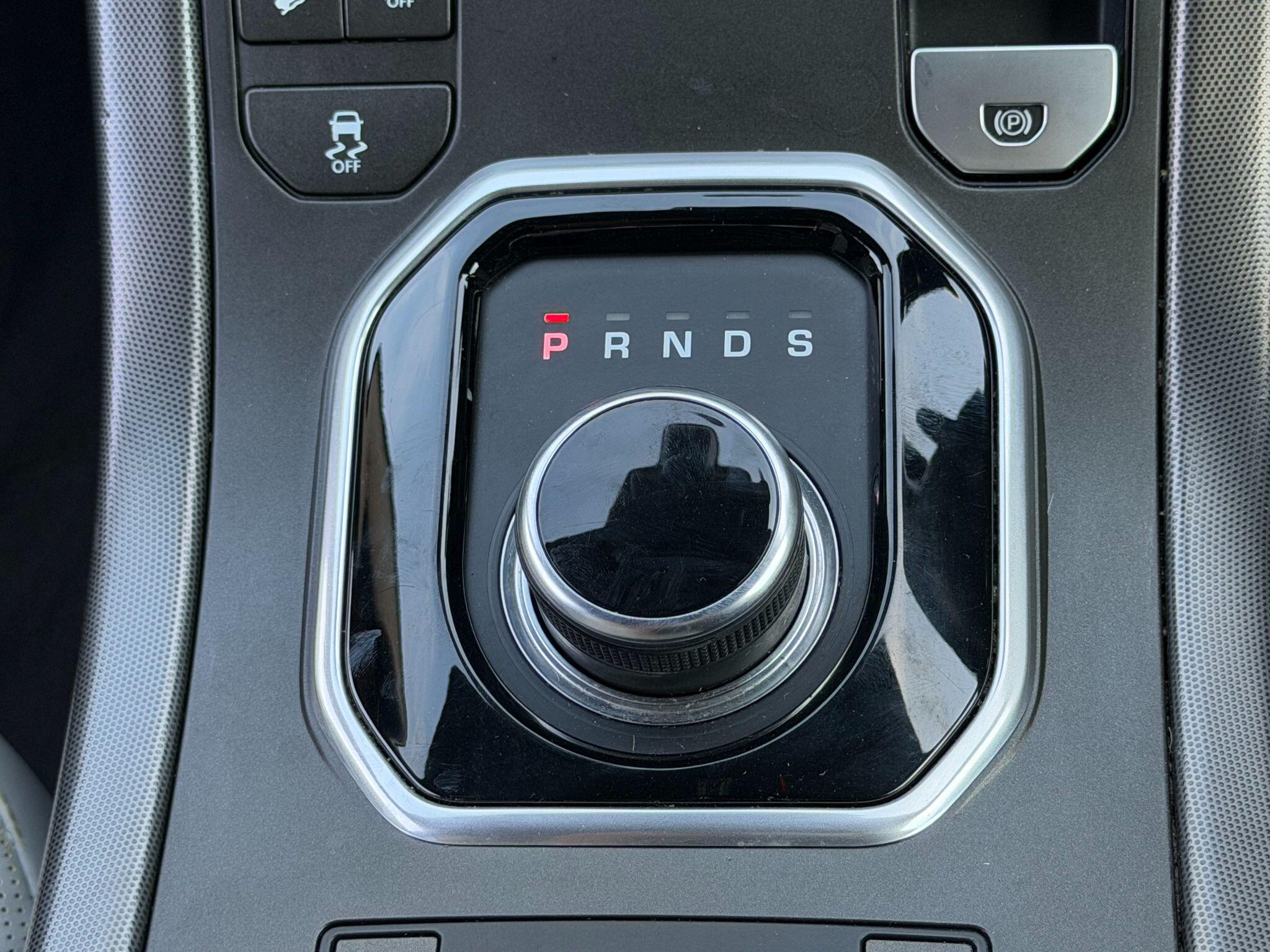 Land Rover Range Rover Evoque view 42