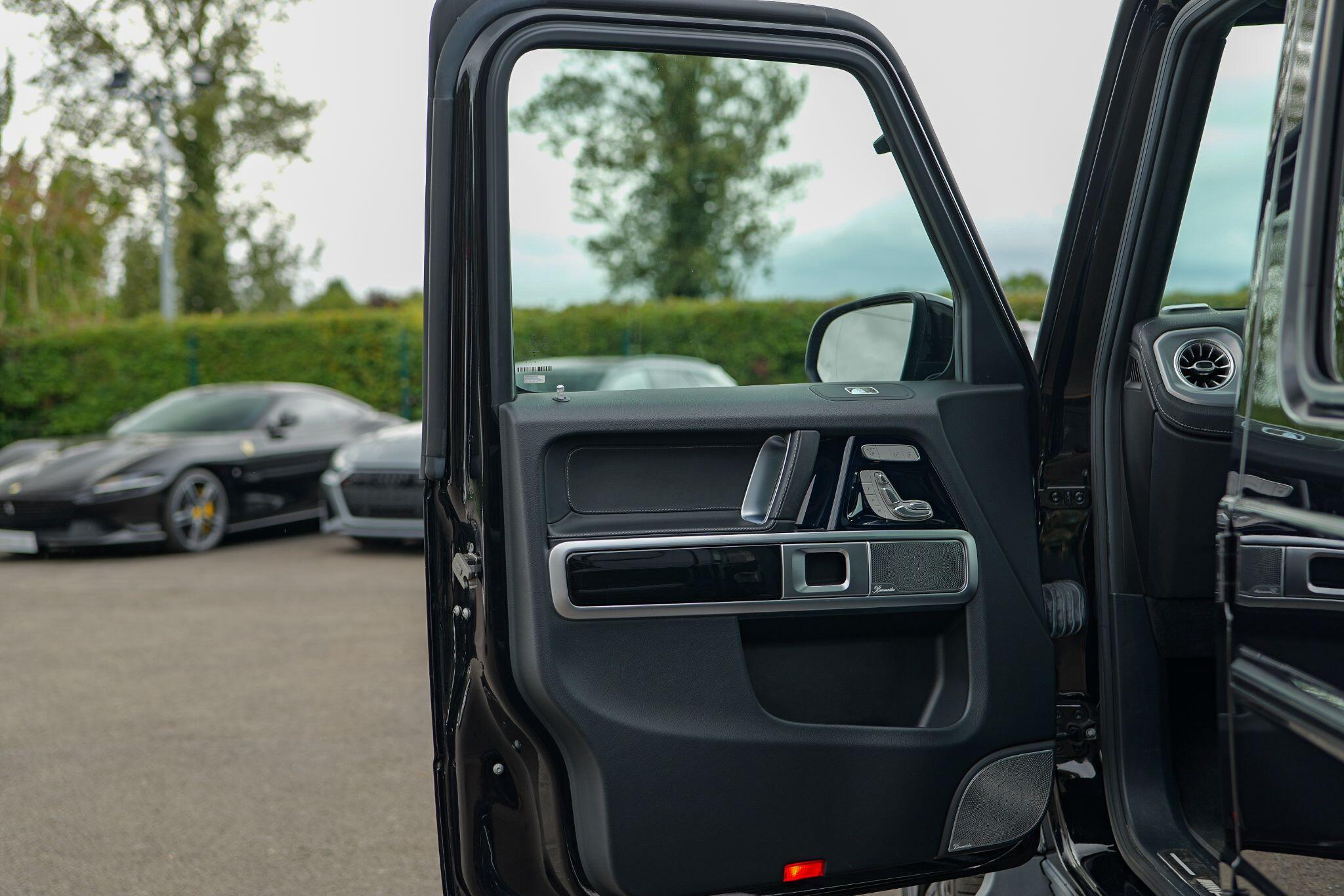 Mercedes-Benz G Class view 31