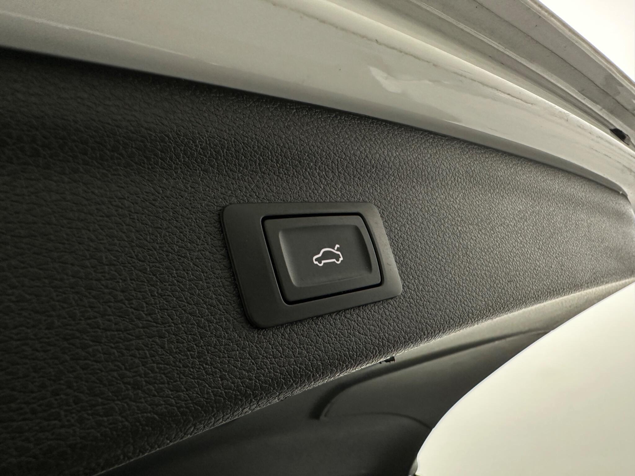 Audi Q3 view 47