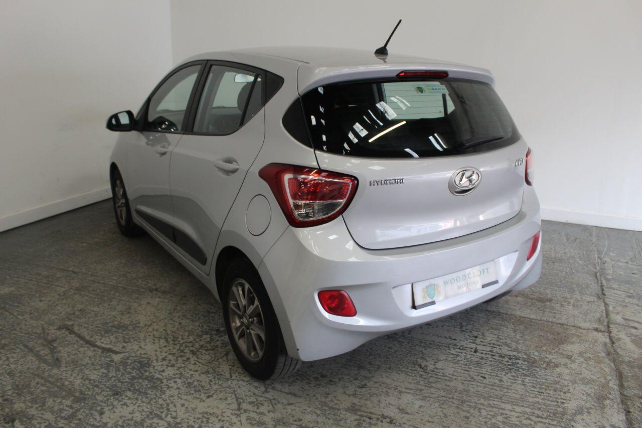 Hyundai i10 view 7