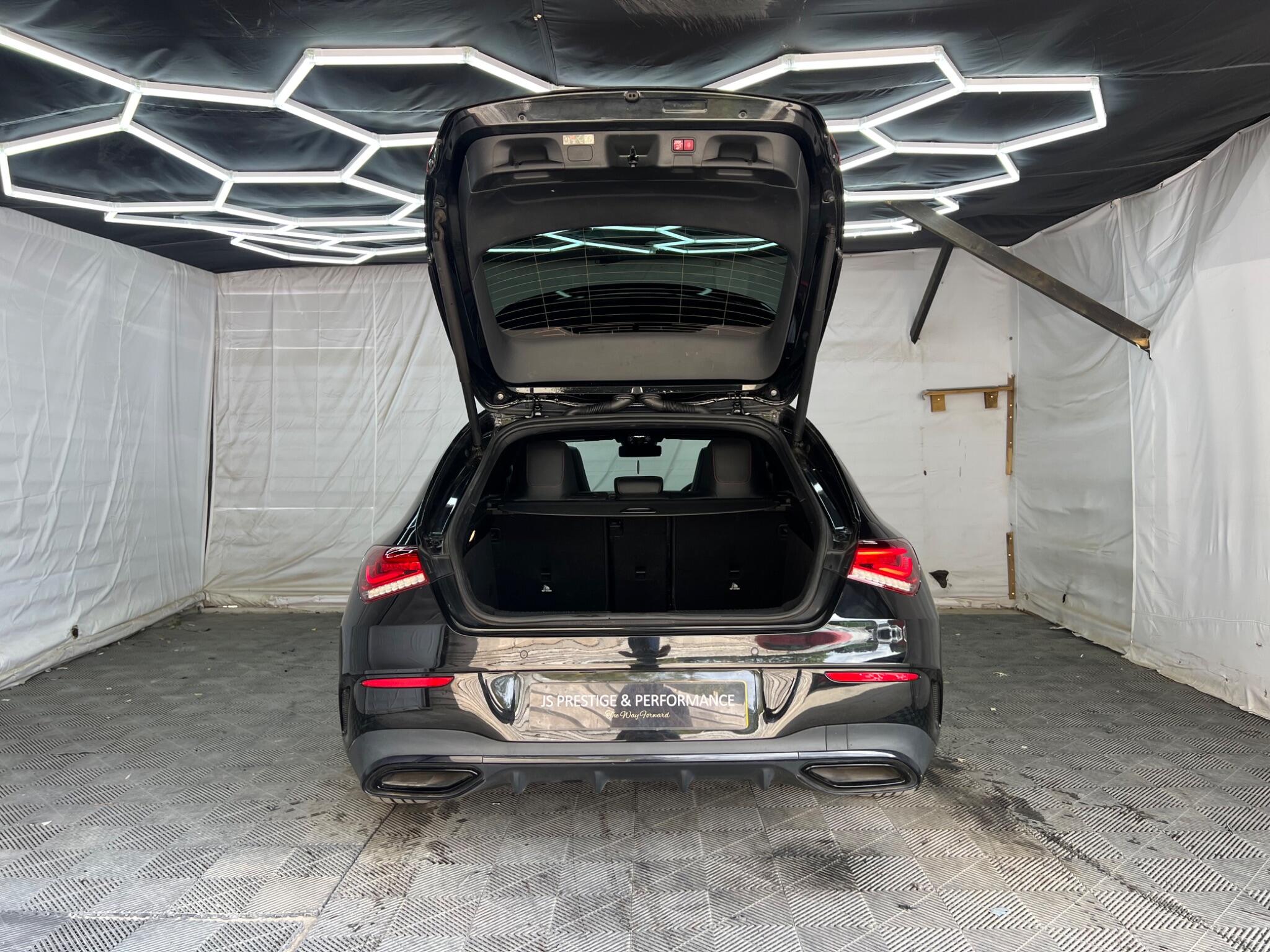 Mercedes-Benz Cla view 8