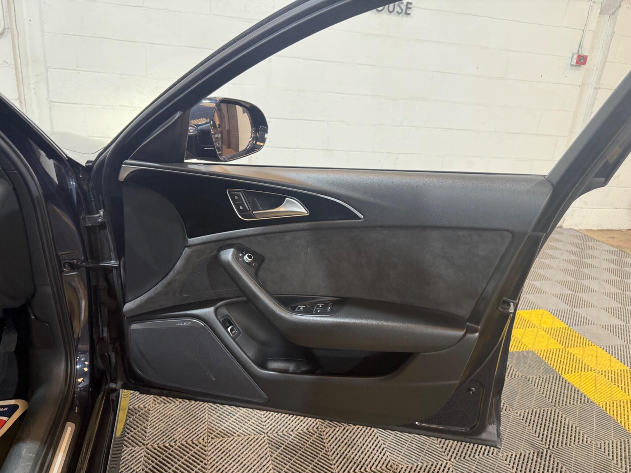 Audi A6 Avant view 38