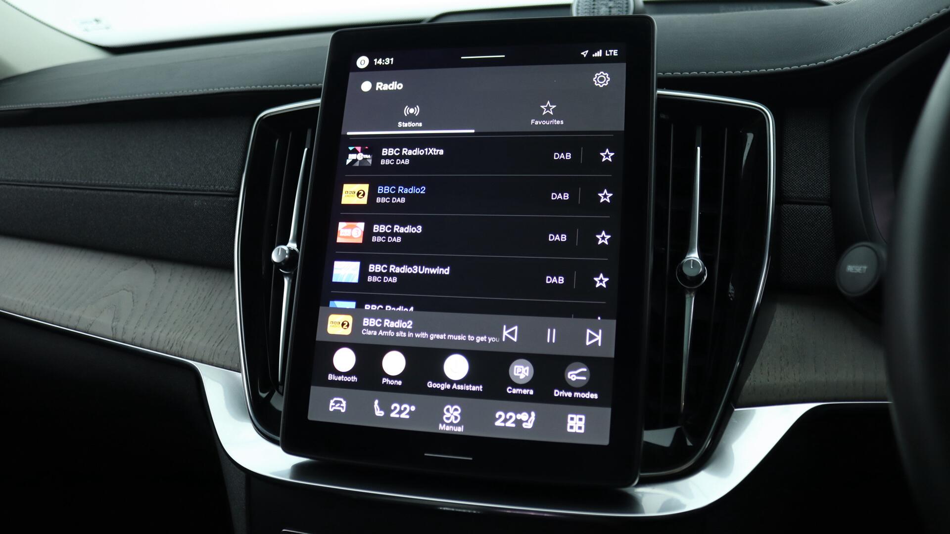 Volvo XC90 view 40