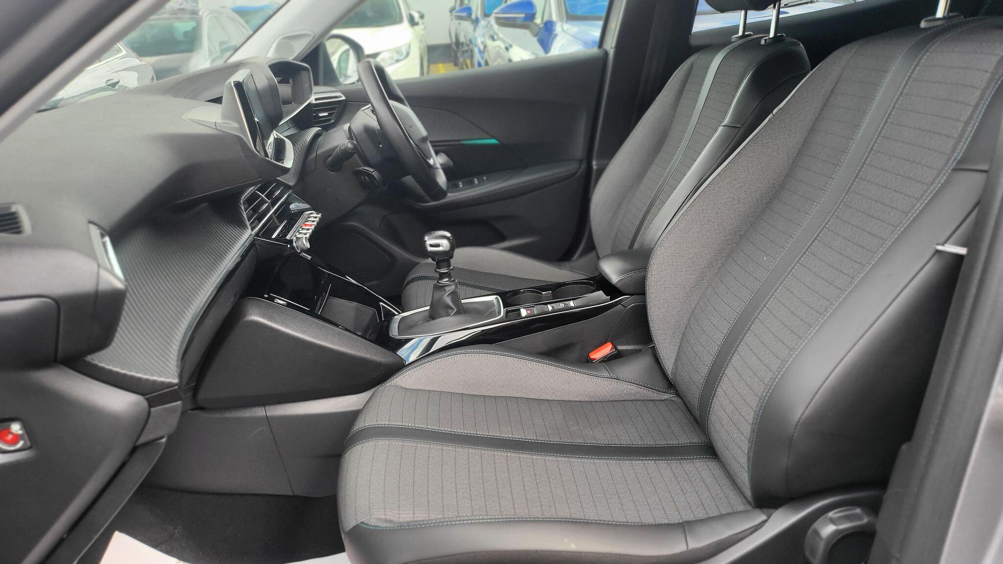 Peugeot 2008 view 30