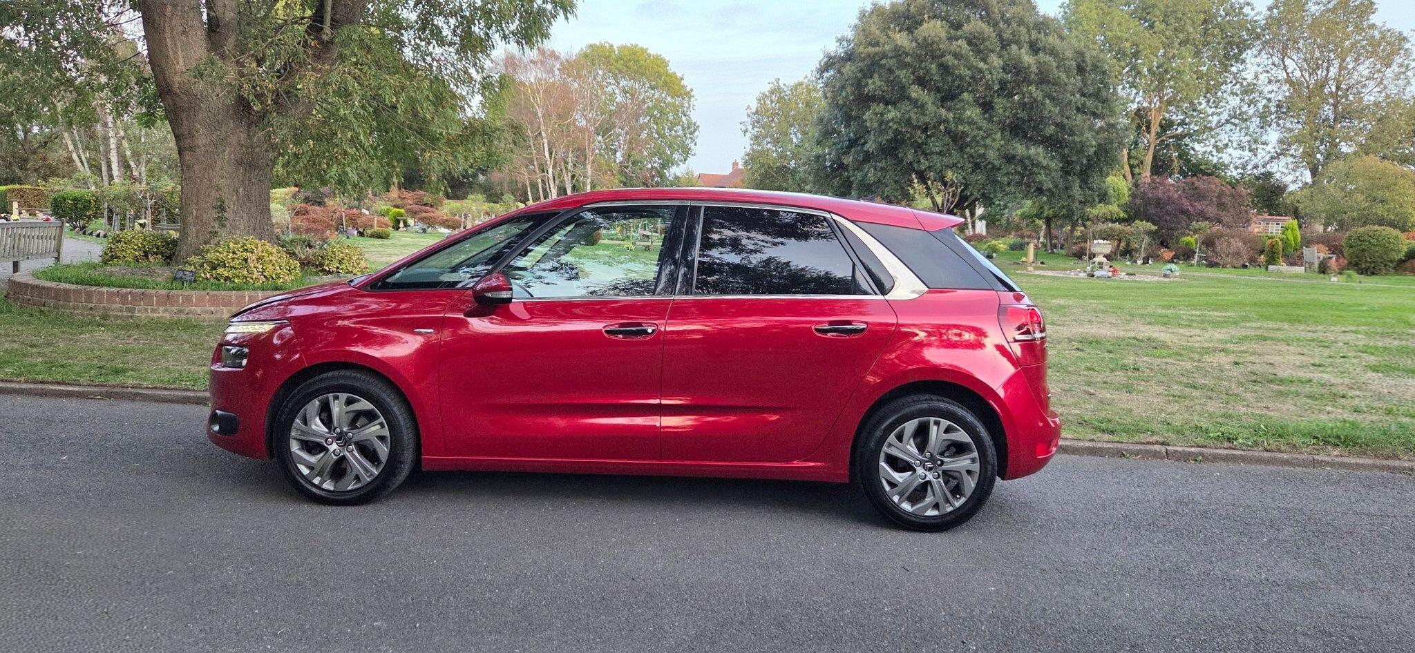 Citroen C4 Picasso view 5