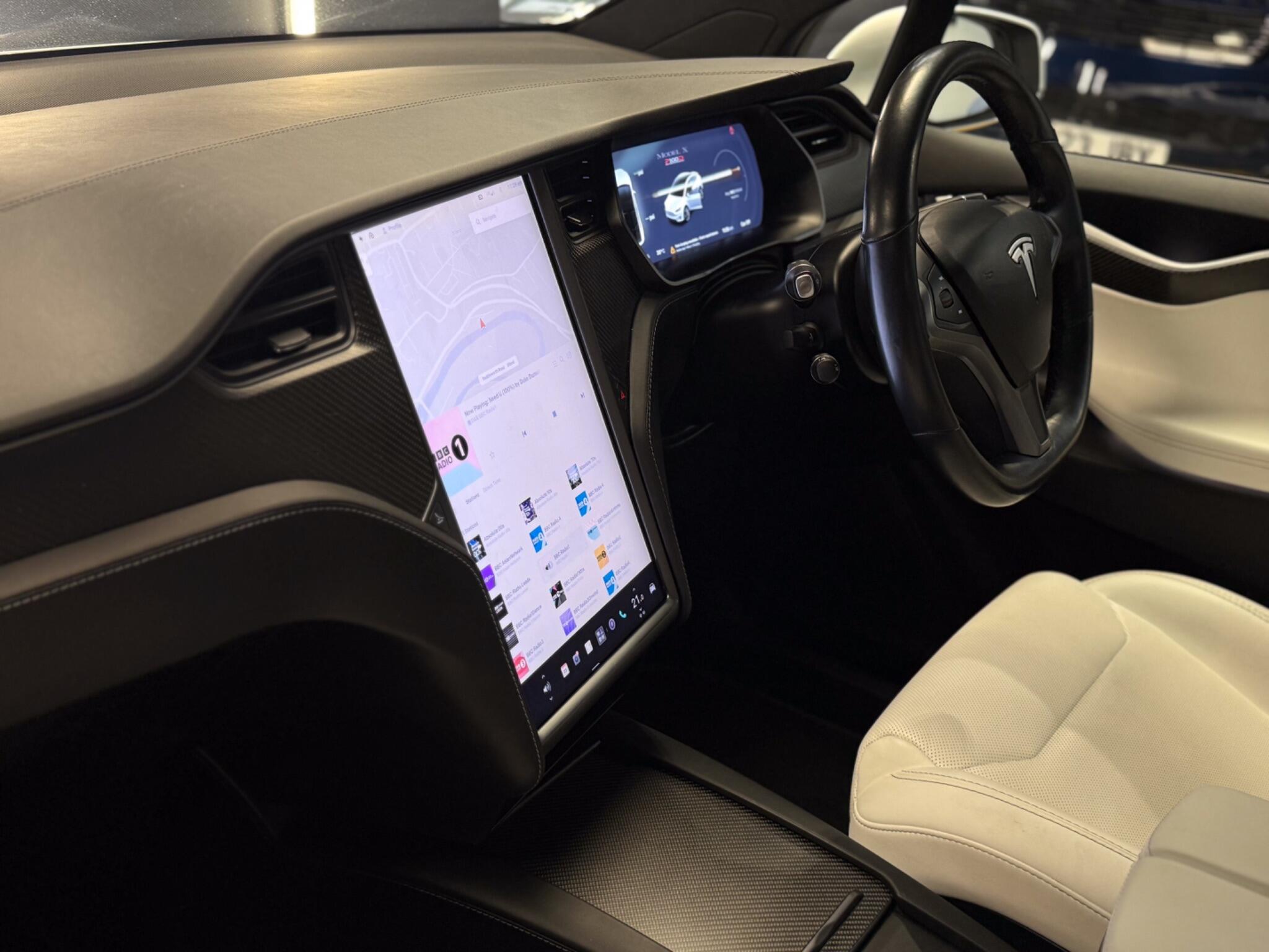 Tesla Model X view 30
