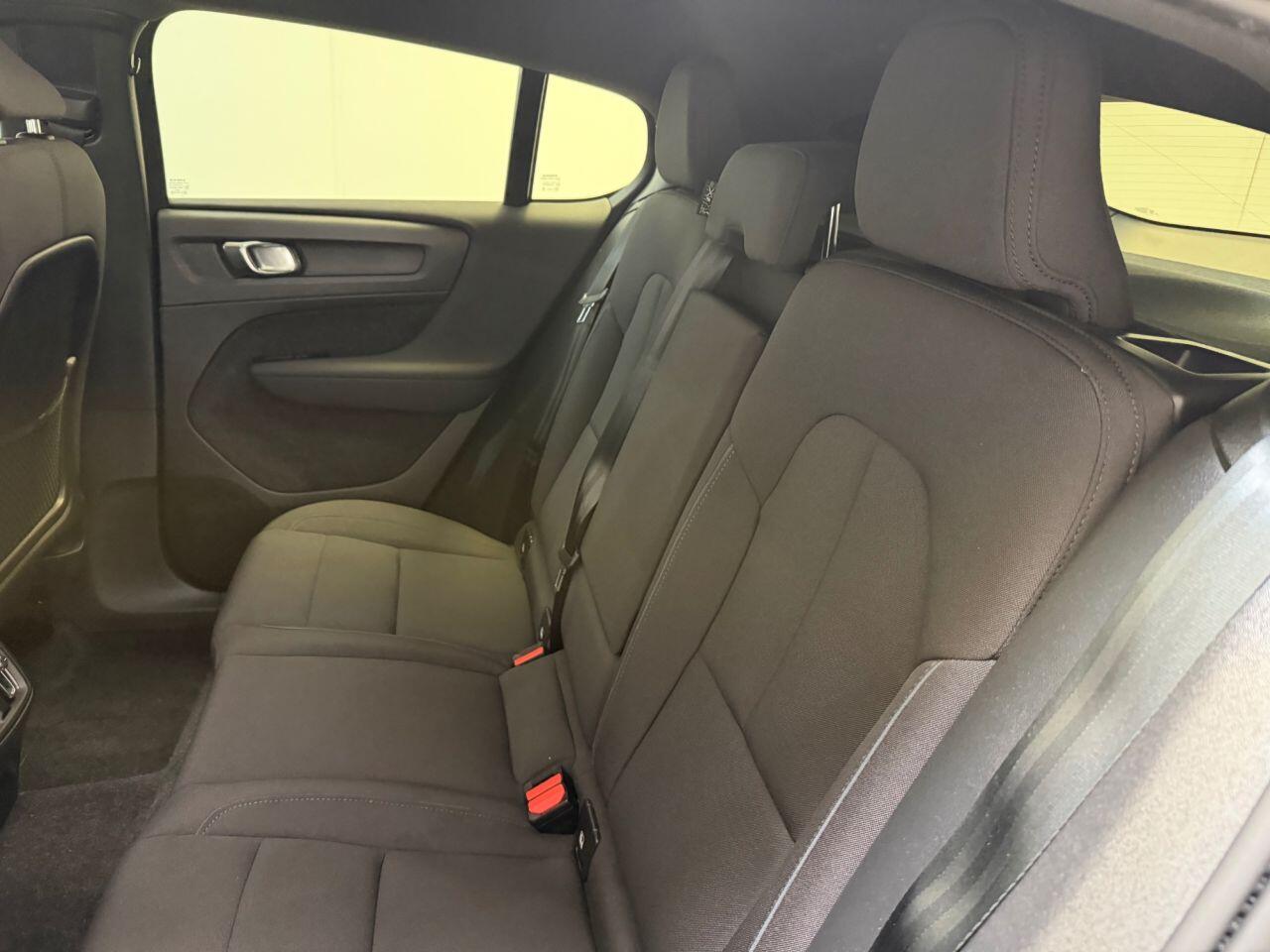 Volvo C40 view 24