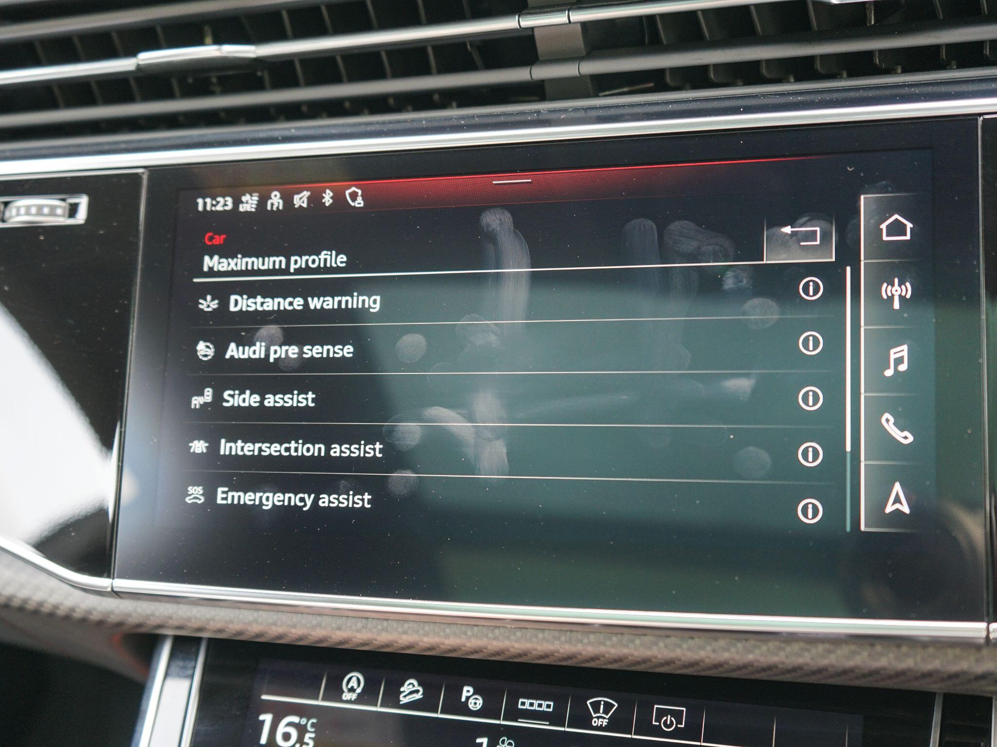 Audi RSQ8 view 38