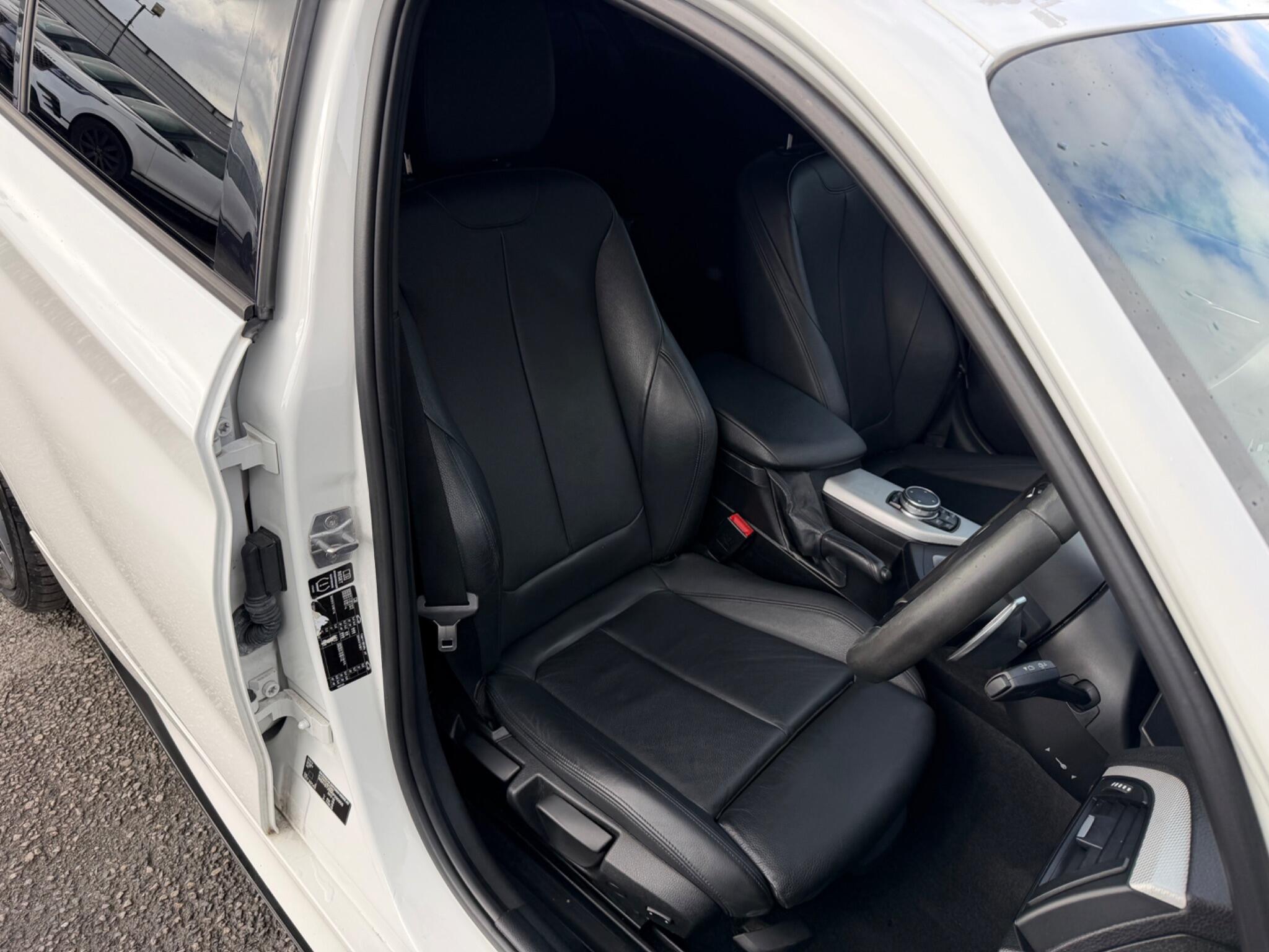 BMW 1 Series view 16
