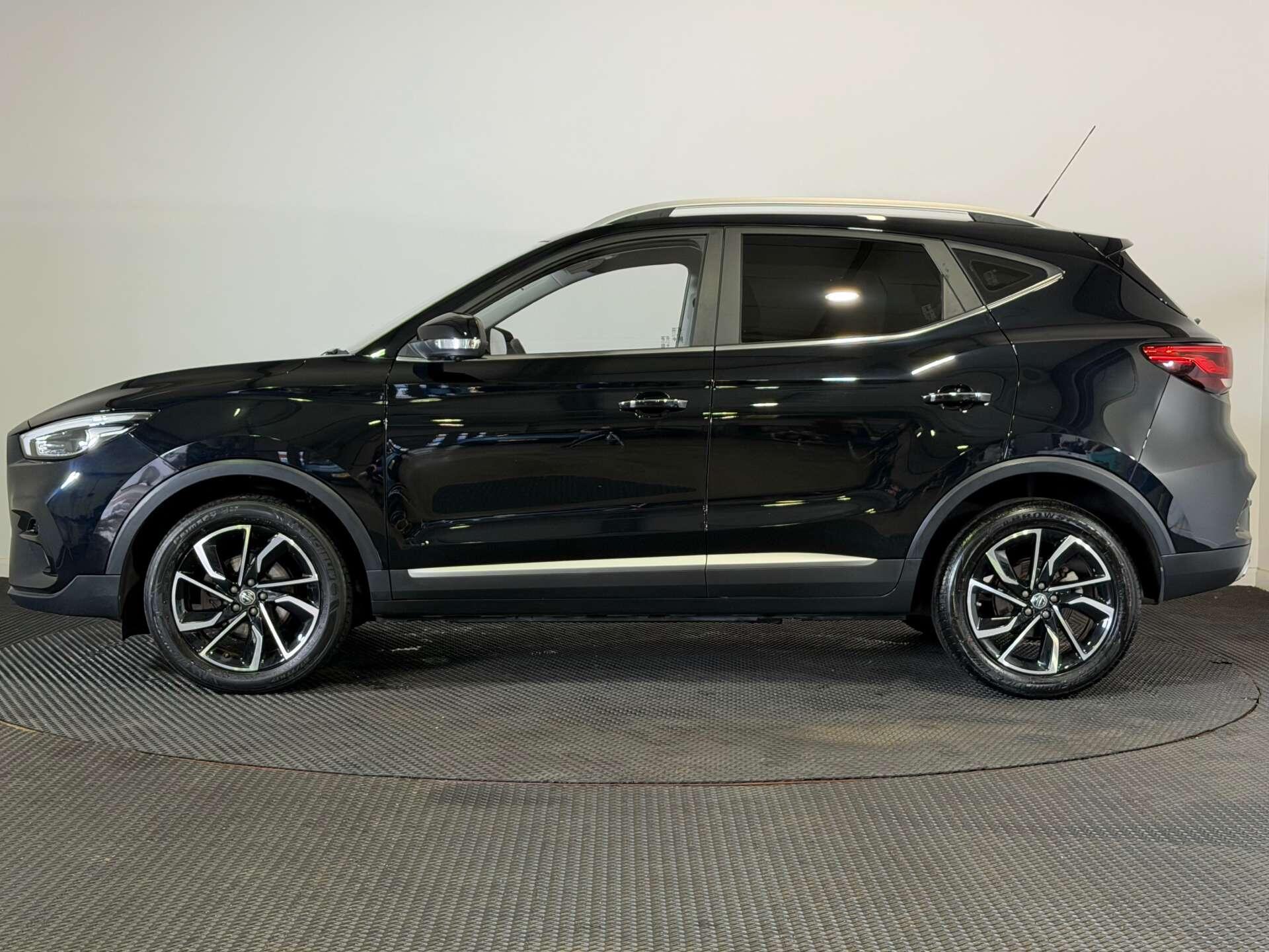 MG ZS view 4