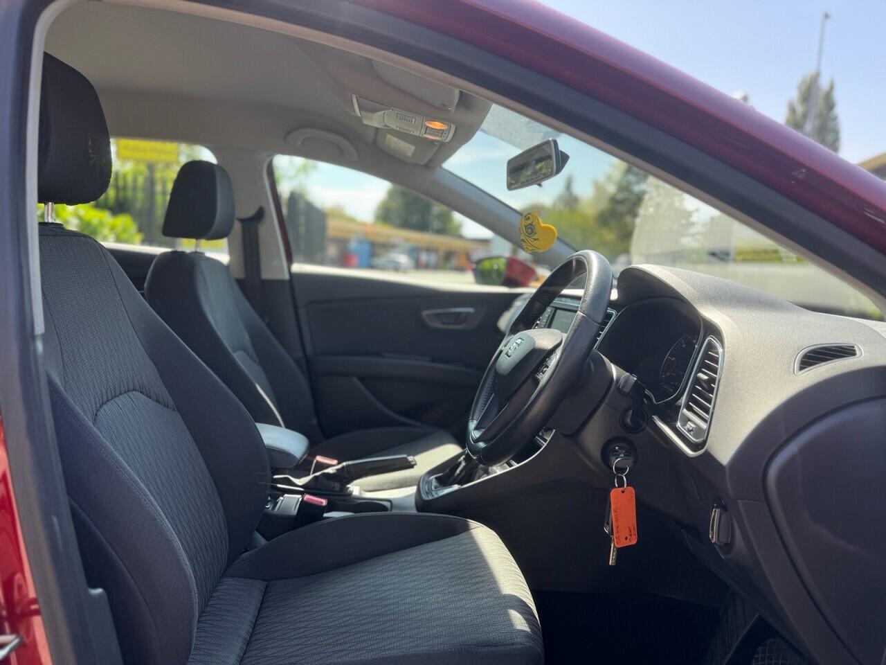 Seat Leon Leon view 9