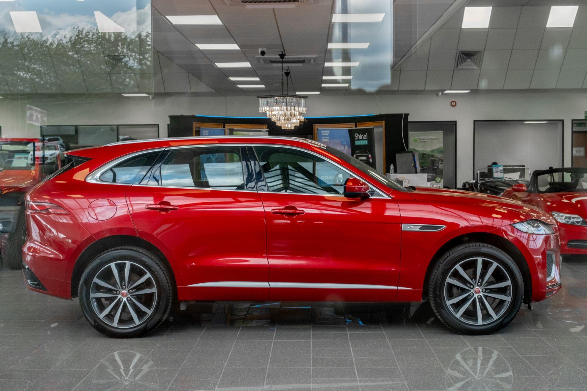 Jaguar F-Pace view 8