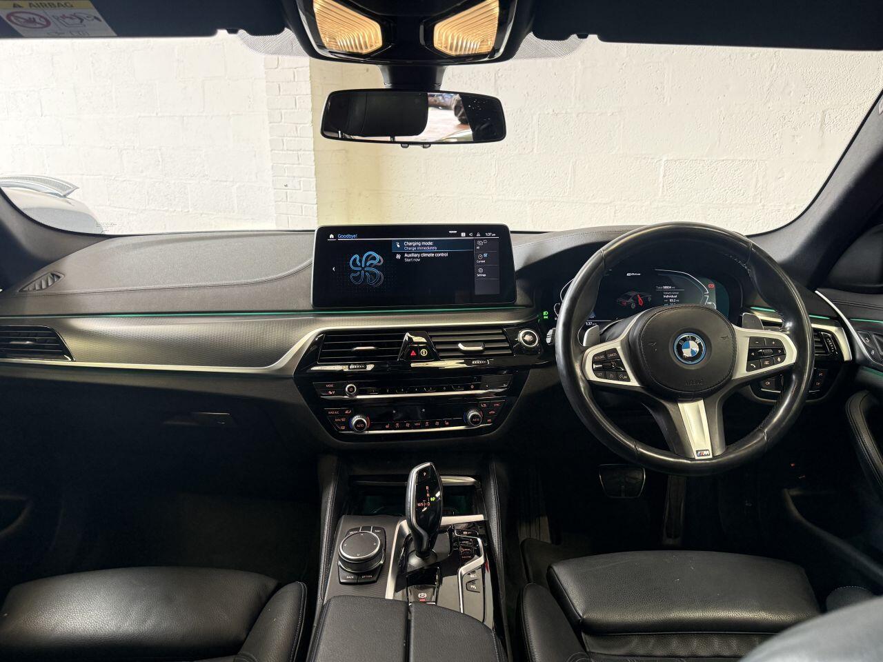 BMW 5 Series view 33