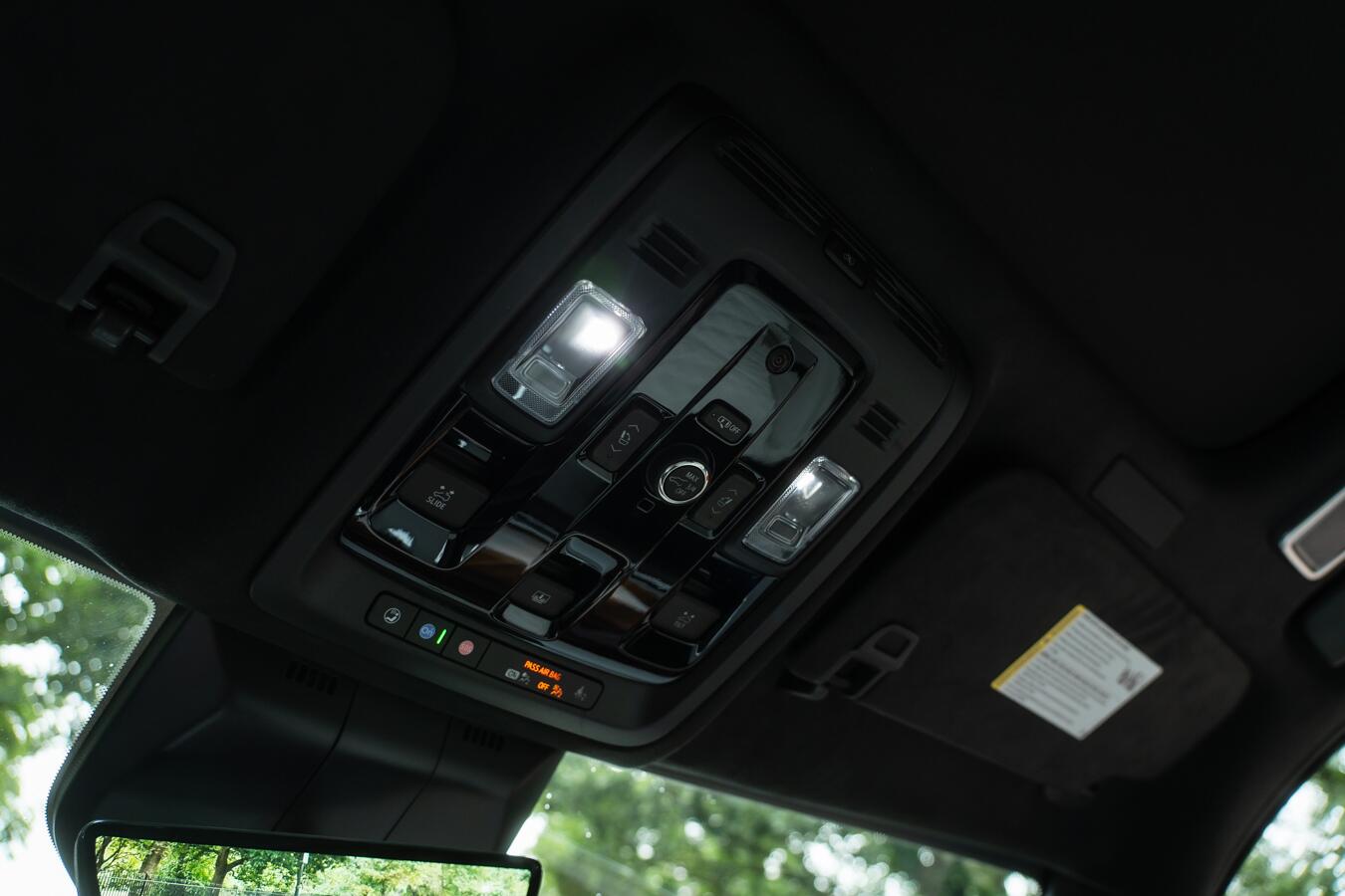 Cadillac Escalade view 43