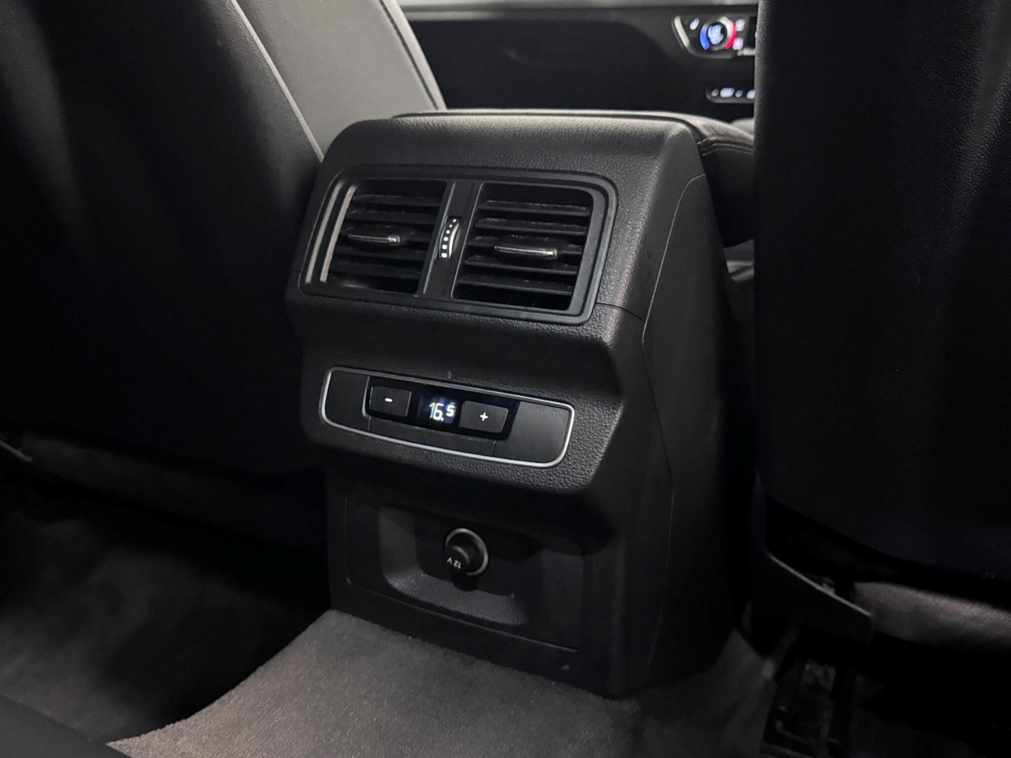 Audi Q5 view 21