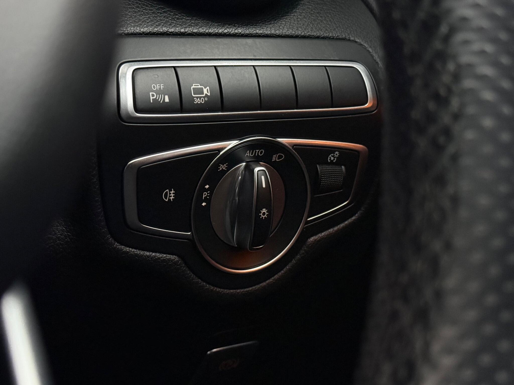 Mercedes-Benz GLC view 20