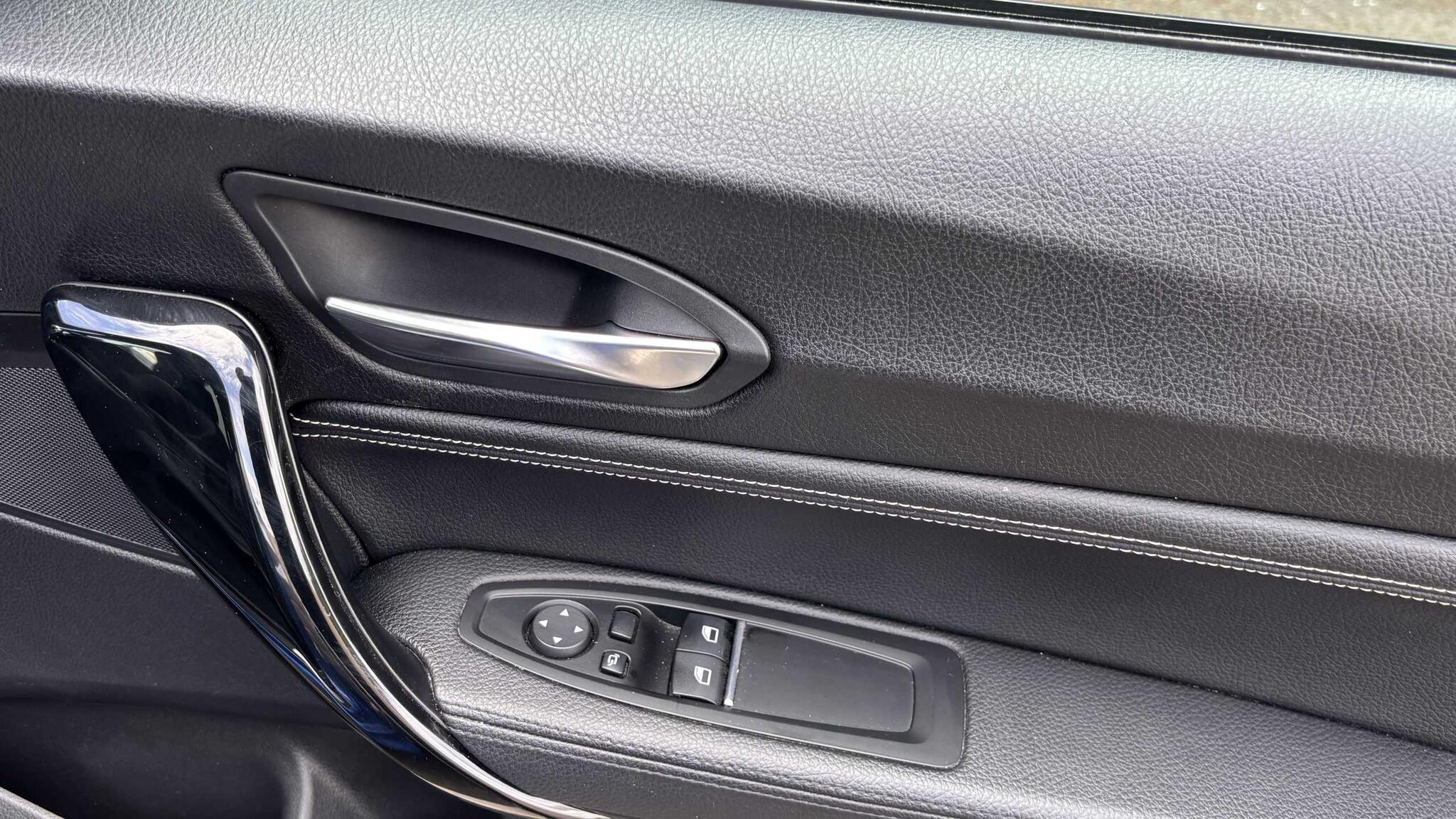BMW 2 Series view 11
